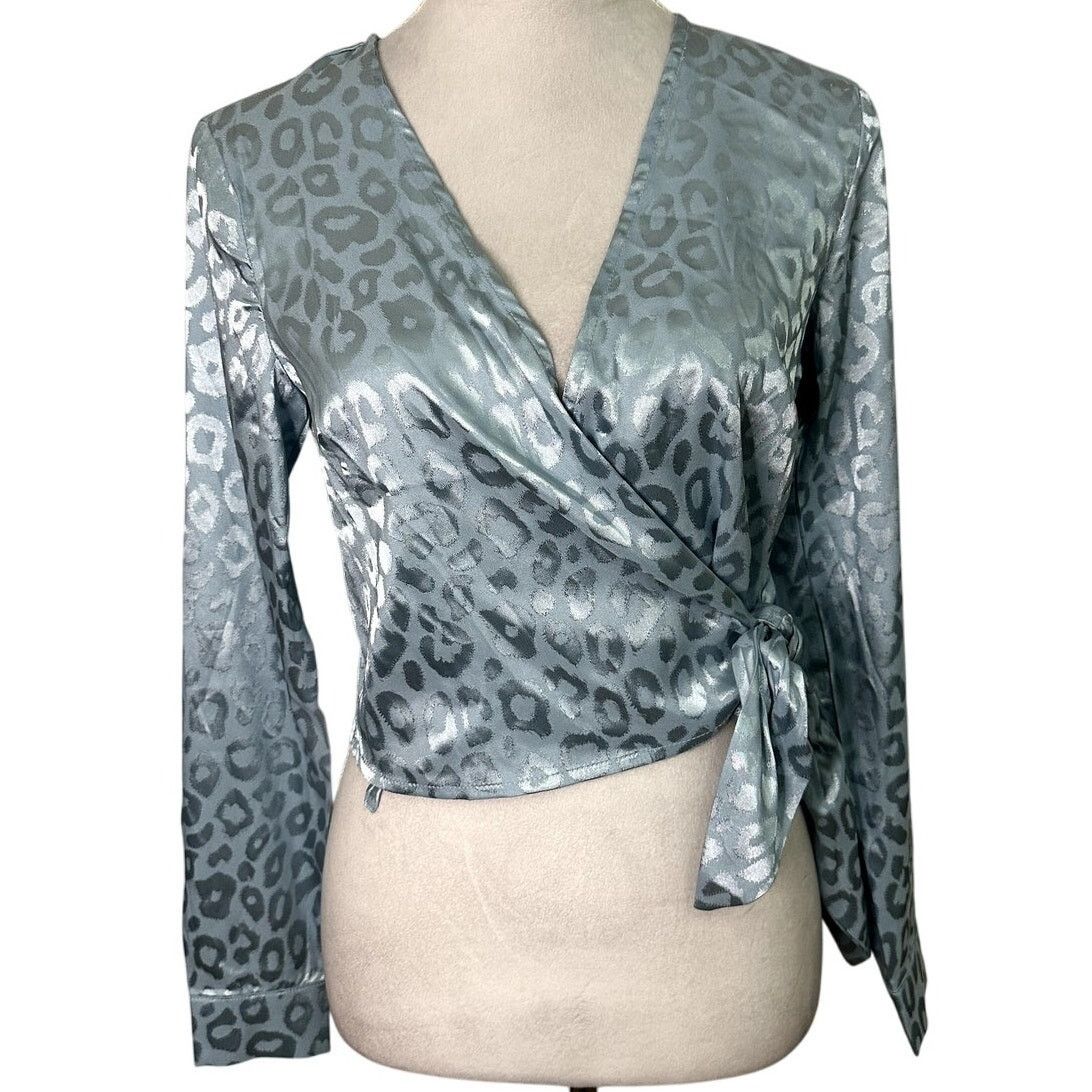 Other Vero Mada Something New Mia Satin Long Sleeve Wrap Top S NWT Size S / US 4 / IT 40 - 2 Thumbnail