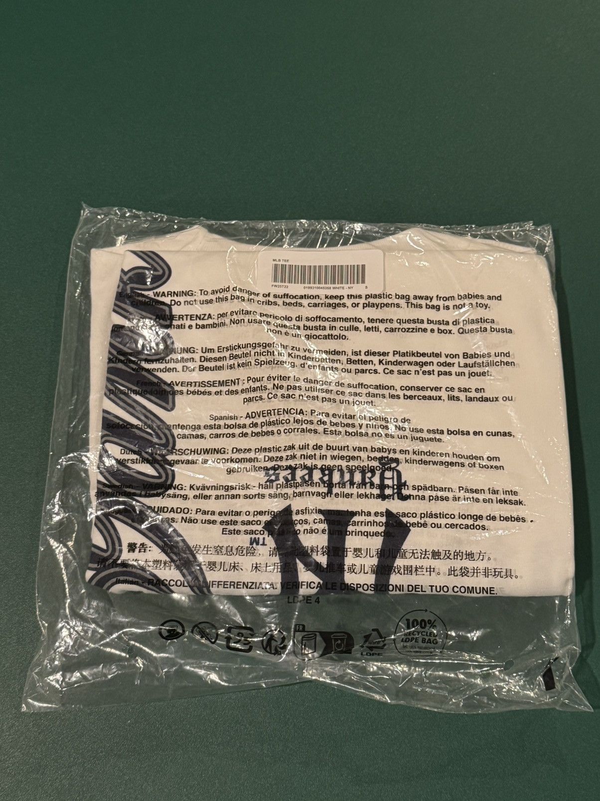MLB × Supreme Supreme MLB NY Yankees Tee Size S Size US S / EU 44-46 / 1 - 1 Thumbnail