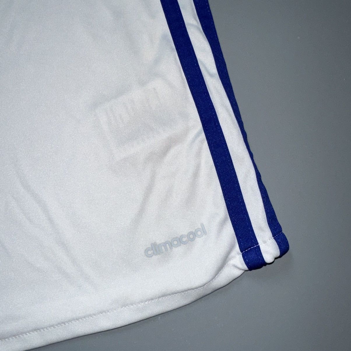 Vintage CHELSEA ADIDAS 2016/2017 FOOTBALL THIRD JERSEY #10 HAZARD Size US M / EU 48-50 / 2 - 9 Thumbnail