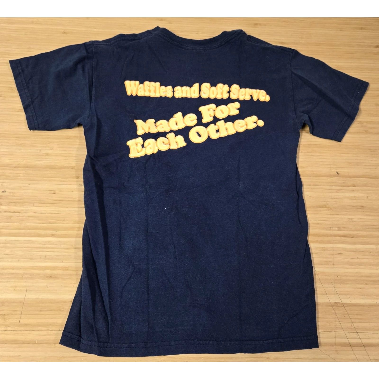 Gildan Dairy Queen DQ Shirt Mens Small Navy Graphic Blue Tee Size US S / EU 44-46 / 1 - 4 Thumbnail