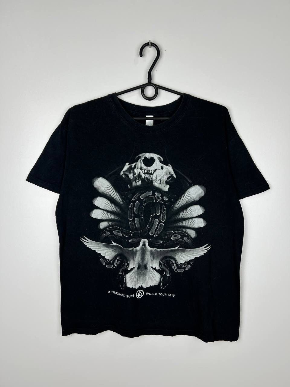 Vintage Linkin Park 2010 band t-shirts size M Size US M / EU 48-50 / 2 - 1 Thumbnail