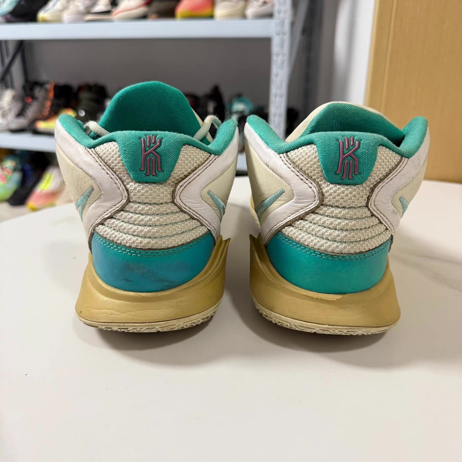 Nike Nike Kyrie Infinity, shock absorption Q10 Size US 8.5 / EU 41-42 - 3 Thumbnail