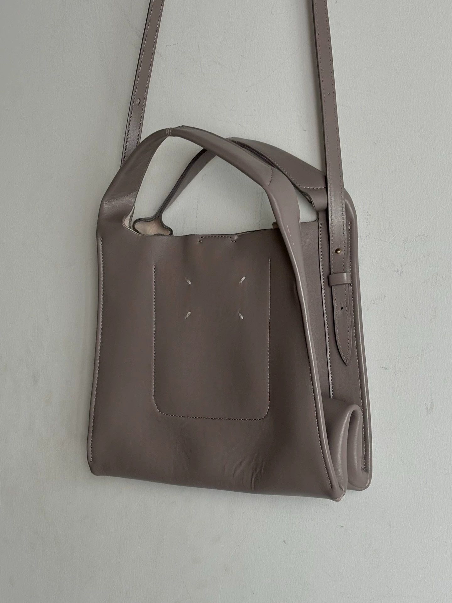 Maison Margiela Maison Margiela FW17 1Piece Elephant Grey Crossbody Bag Size ONE SIZE - 1 Thumbnail