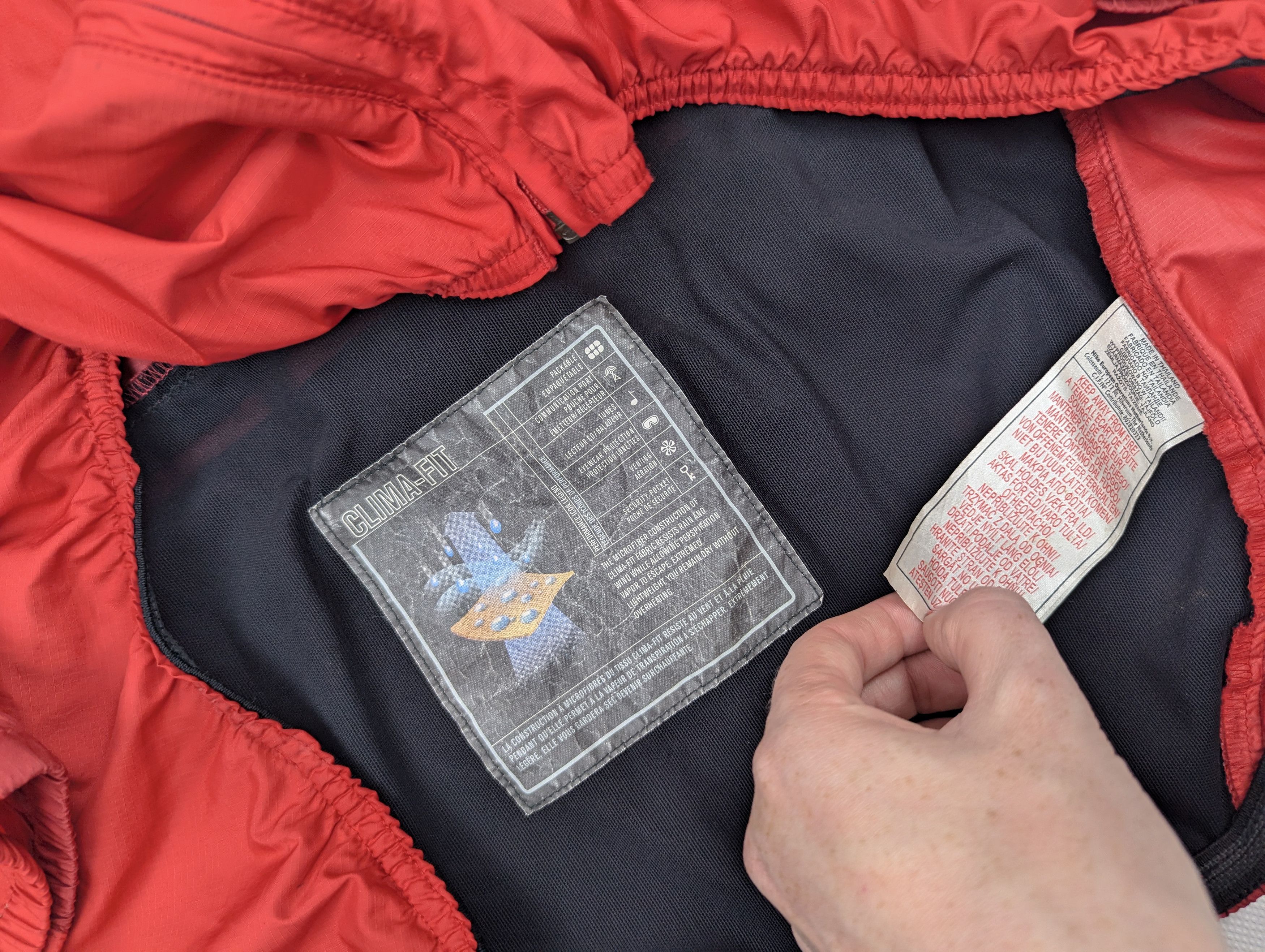 Nike ACG Nike ACG red light jacket XL Size US XL / EU 56 / 4 - 4 Thumbnail