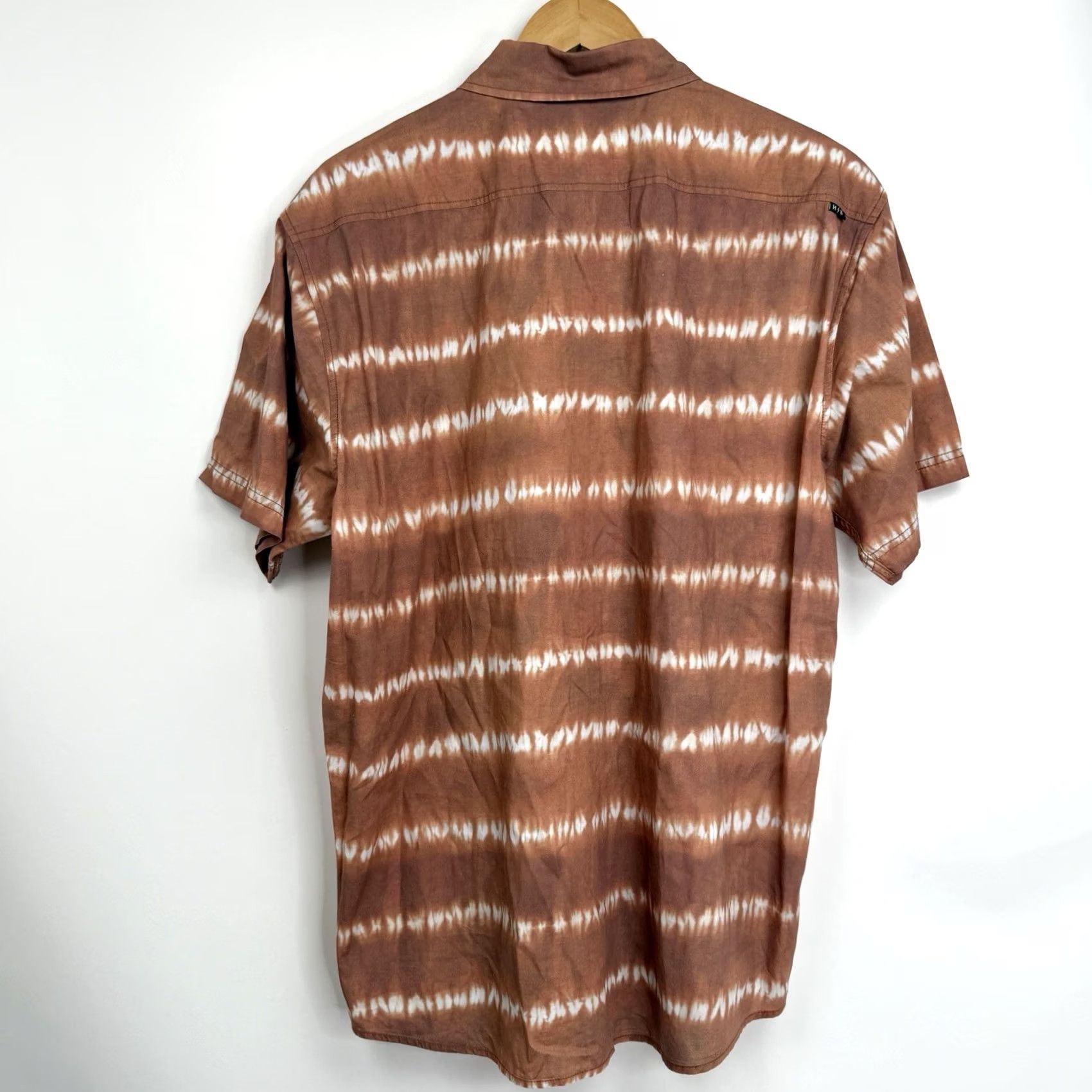 Howler Brothers Howler Bros Shirt Button-Up Short Sleeve Tie Dye Orange Cotton Short Sleeve Shirt Mens L Button-Up Tropical Size US L / EU 52-54 / 3 - 7 Thumbnail