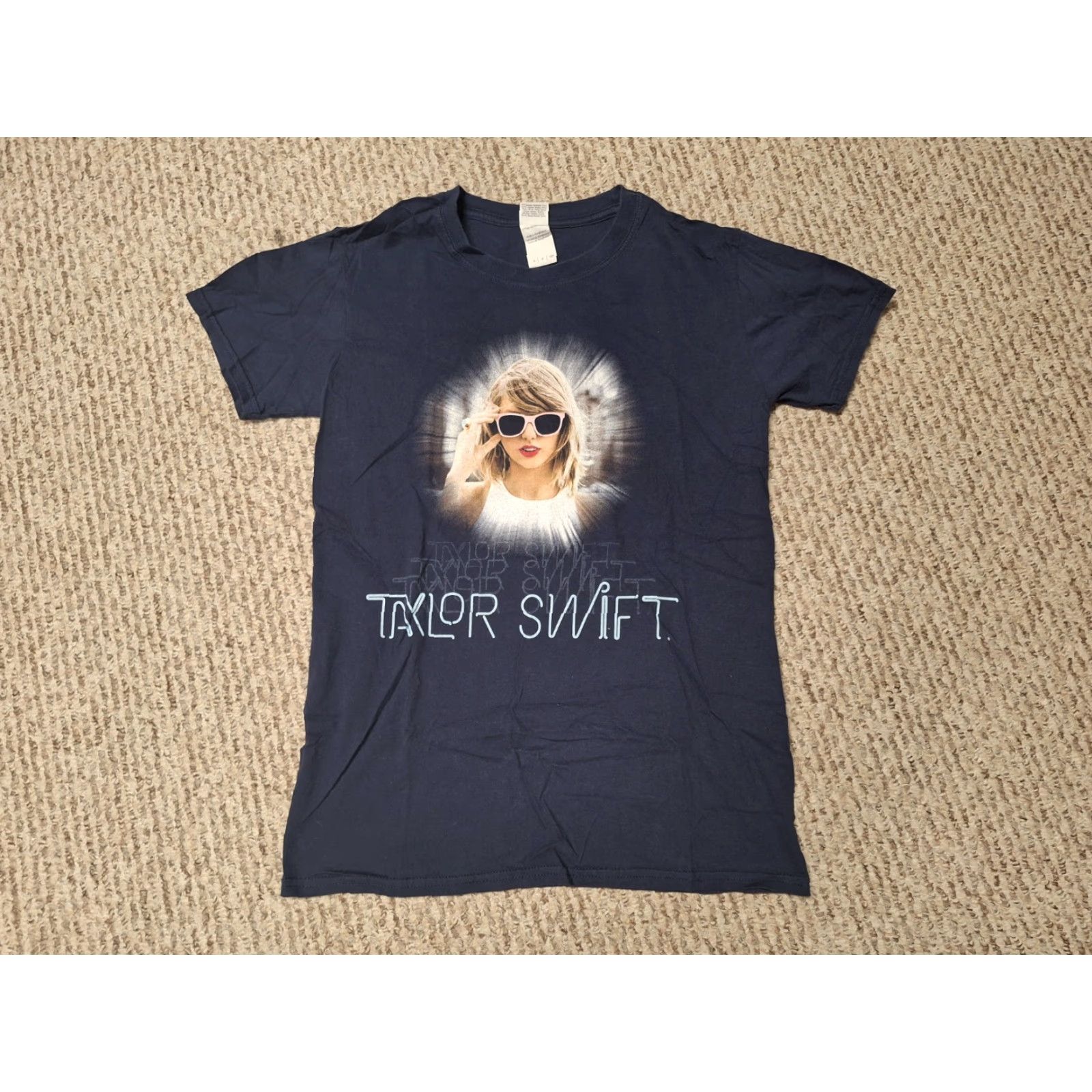 Gildan Taylor Swift 1989 Tour Concert Band Shirt S Unisex Adults Gildan Blue 2015 Nashville TN Vance Joy Mens Womens Boys Girls Size US S / EU 44-46 / 1 - 2 Thumbnail