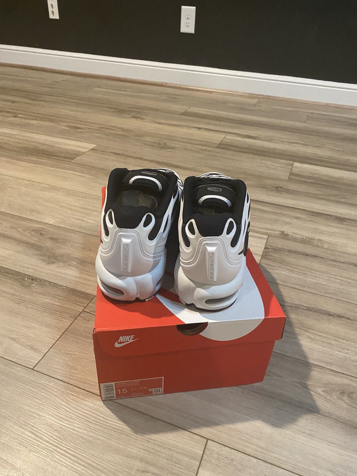 Nike Air Max Plus Drift Size US 15 / EU 48 - 5 Thumbnail