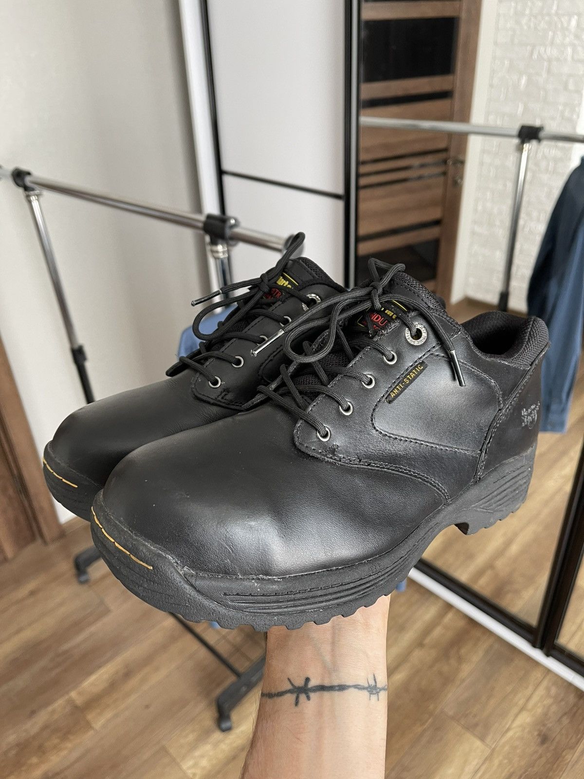 Dr. Martens Dr Martens Steel Toe Anti Static Industrial Leather Shoes Size US 10 / EU 43 - 3 Thumbnail