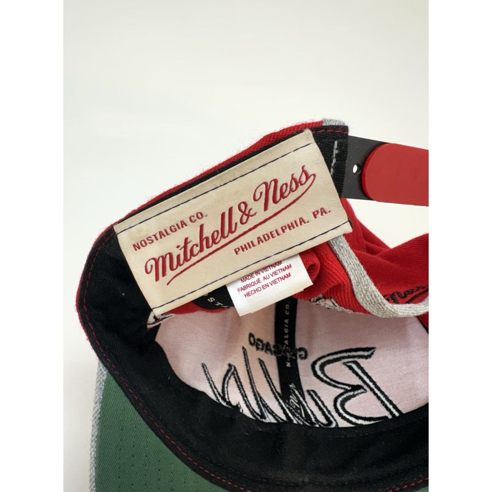 Mitchell & Ness Mitchell & Ness Snapback Hat NBA Chicago Bulls Red Adjustable Flat Brim Cap Men One Size Sports Casual Size ONE SIZE - 6 Thumbnail