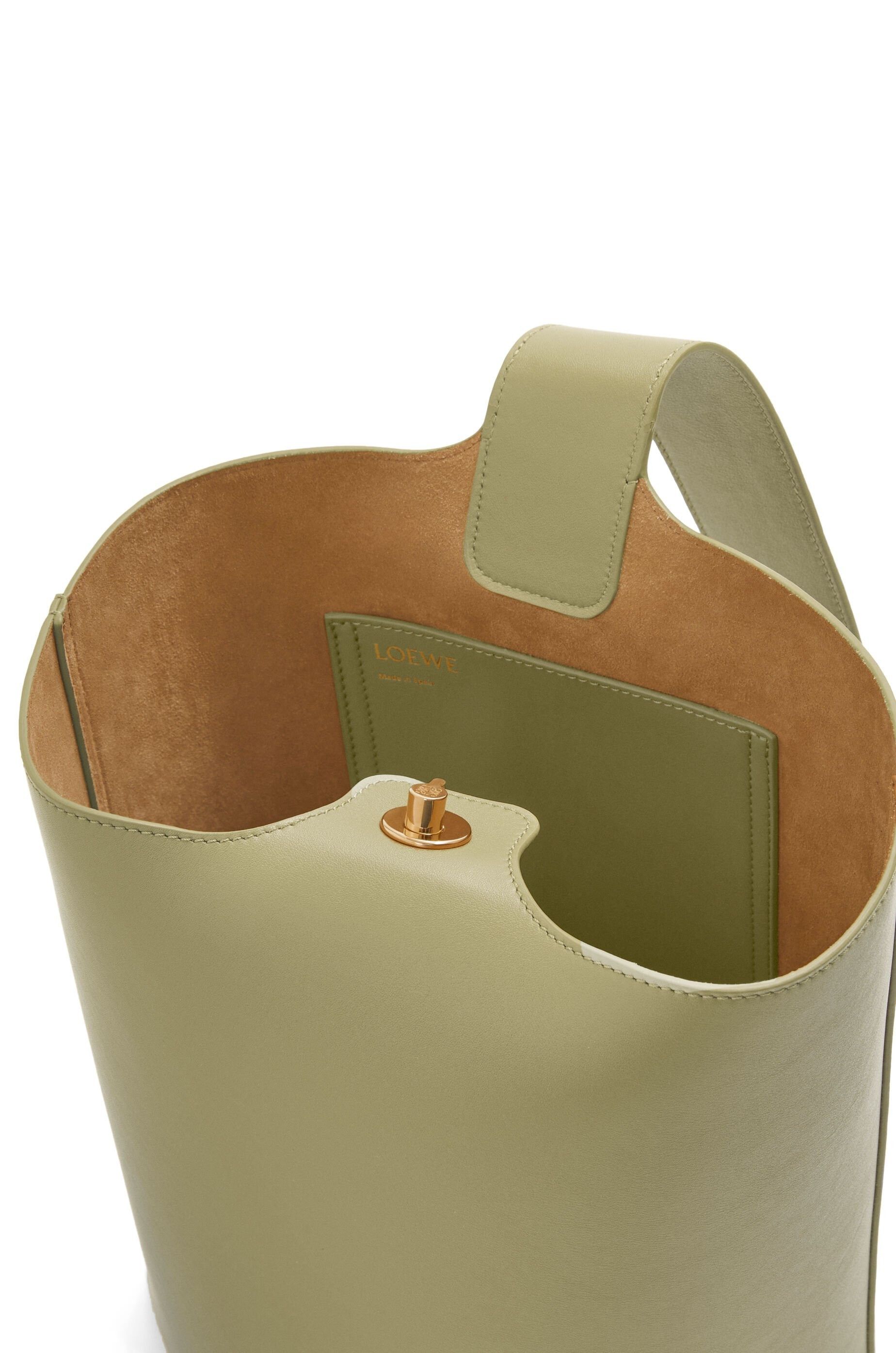 Loewe o1in1g0426 Size: OS/ Medium Pebble Bucket Bag in Green Size ONE SIZE - 7 Thumbnail