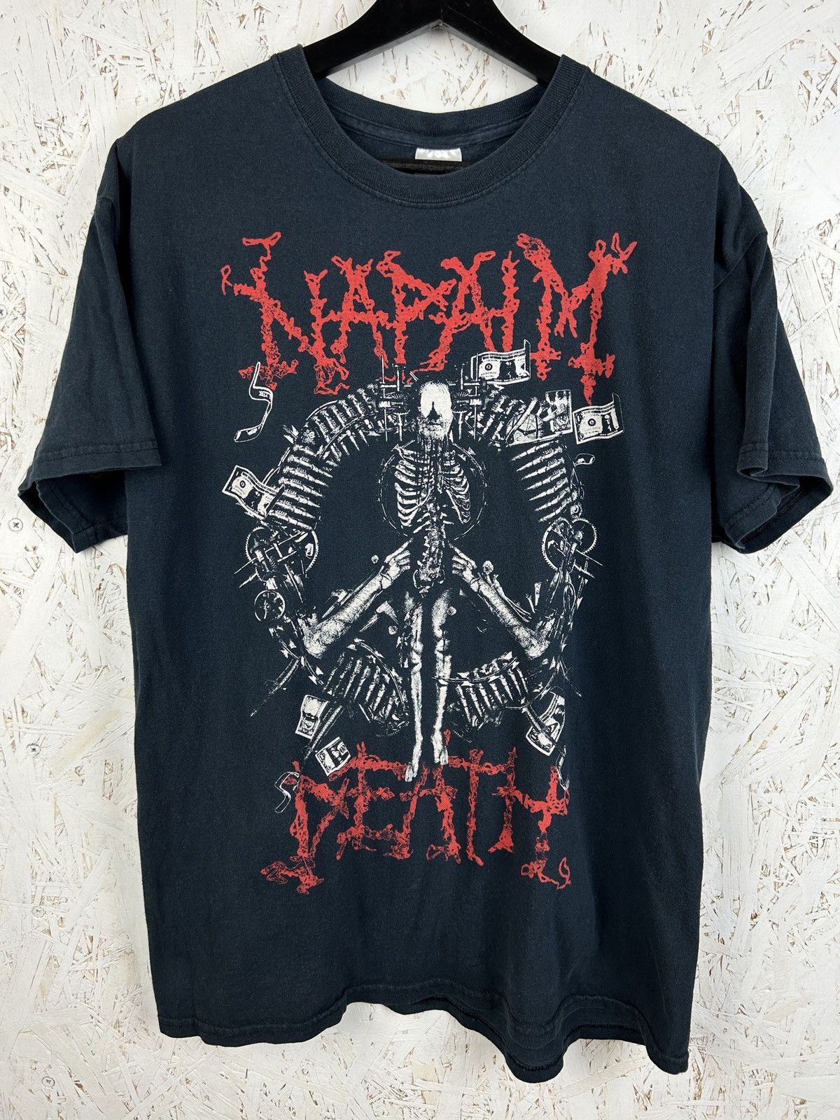 Band Tees 00s Vintage Napalm Death Grindcore Metal Band T-Shirt Size US L / EU 52-54 / 3 - 1 Thumbnail