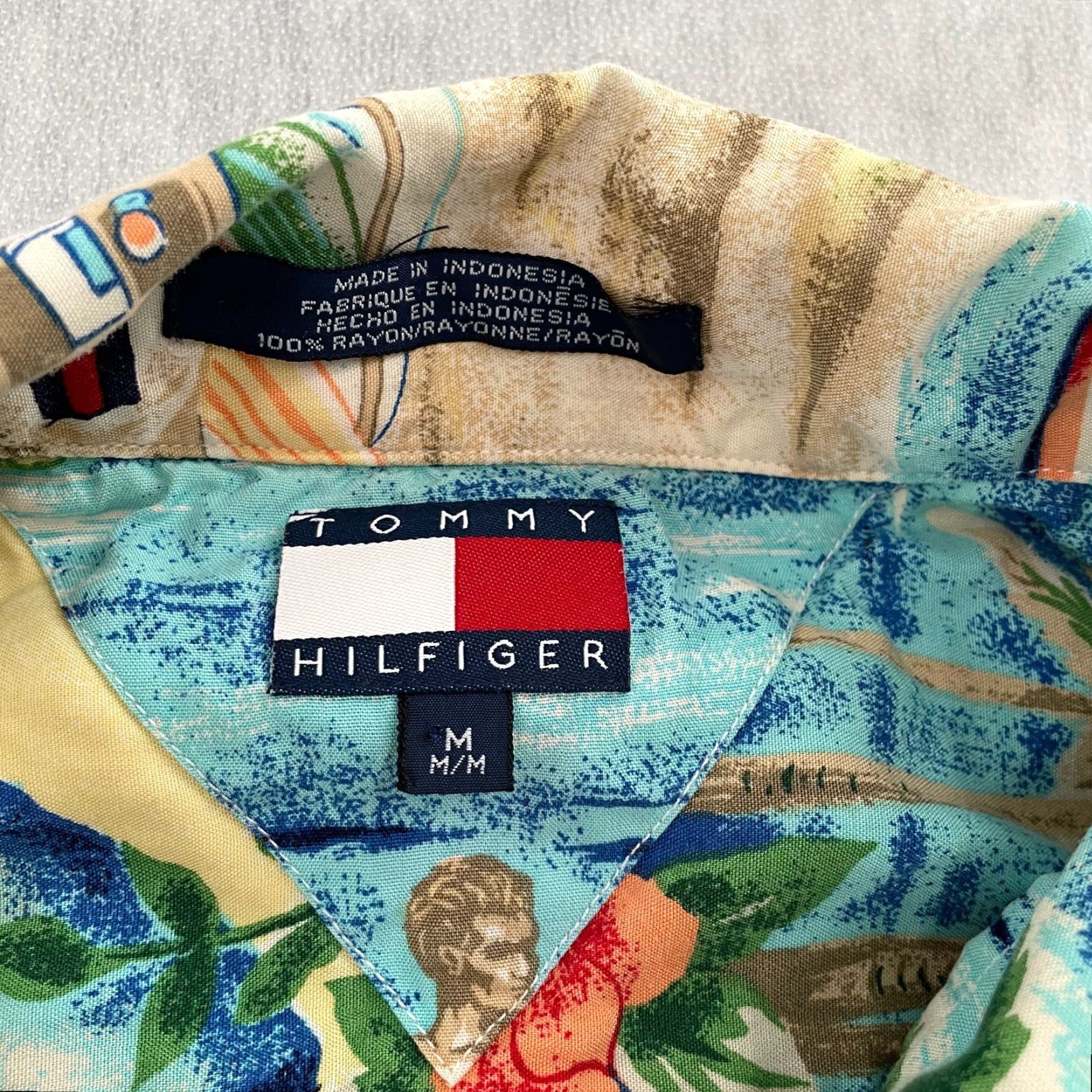 Tommy Hilfiger VINTAGE Tommy Hilfiger Men's Short Sleeve Shirt Adult Medium Geometric Pattern 90s Beach Nautical Classic Casual Size US M / EU 48-50 / 2 - 6 Thumbnail