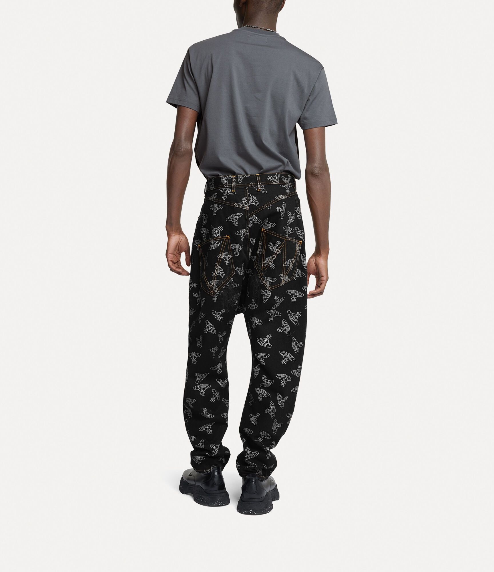 Vivienne Westwood o1srvl11e0326 Orb-Print Regular-Fit Jeans in Black Size US 30 / EU 46 - 4 Thumbnail