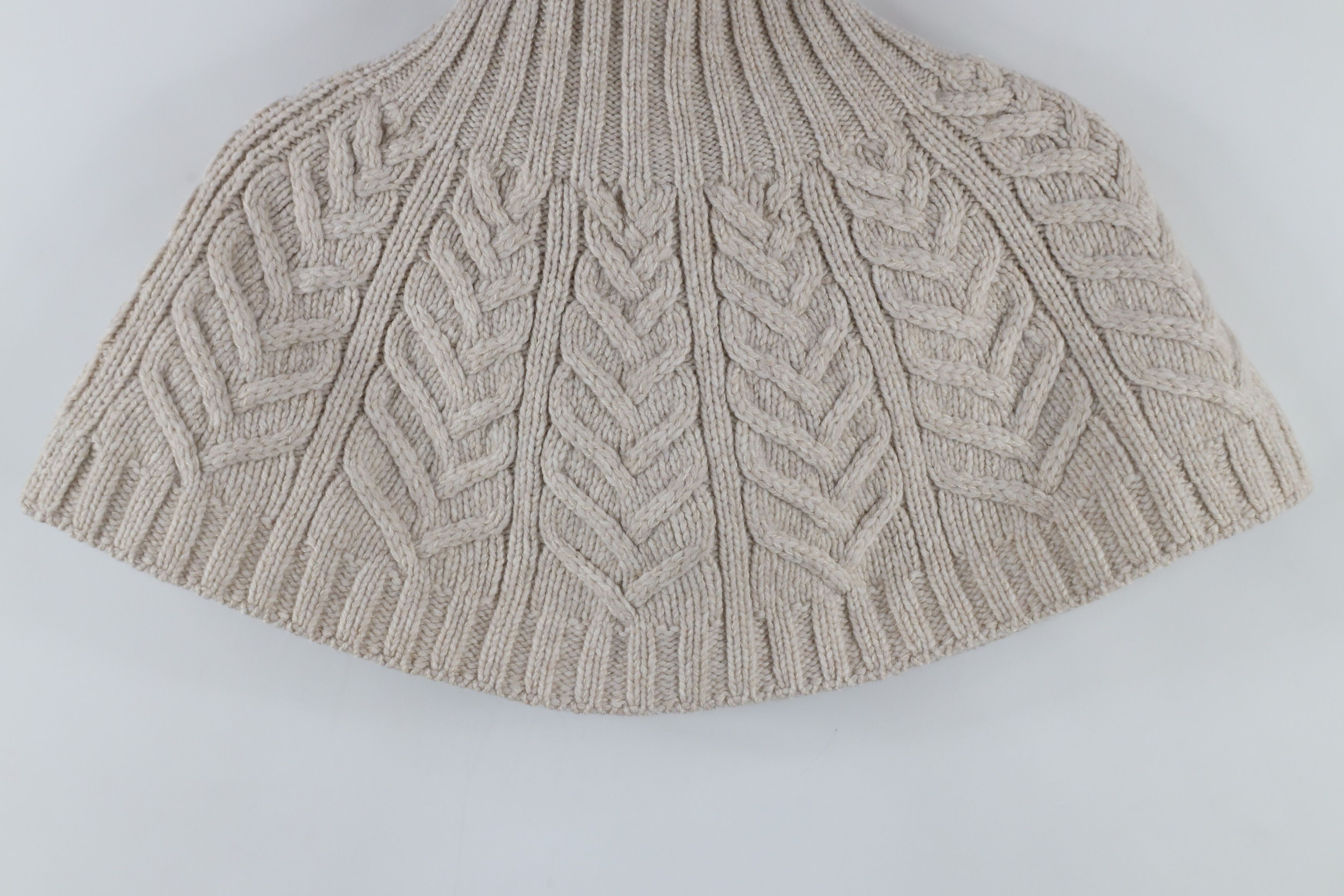 Vintage Deadstock Vintage Irish Shoulder Warmer Capelet Sweater Size M / US 6-8 / IT 42-44 - 12 Thumbnail
