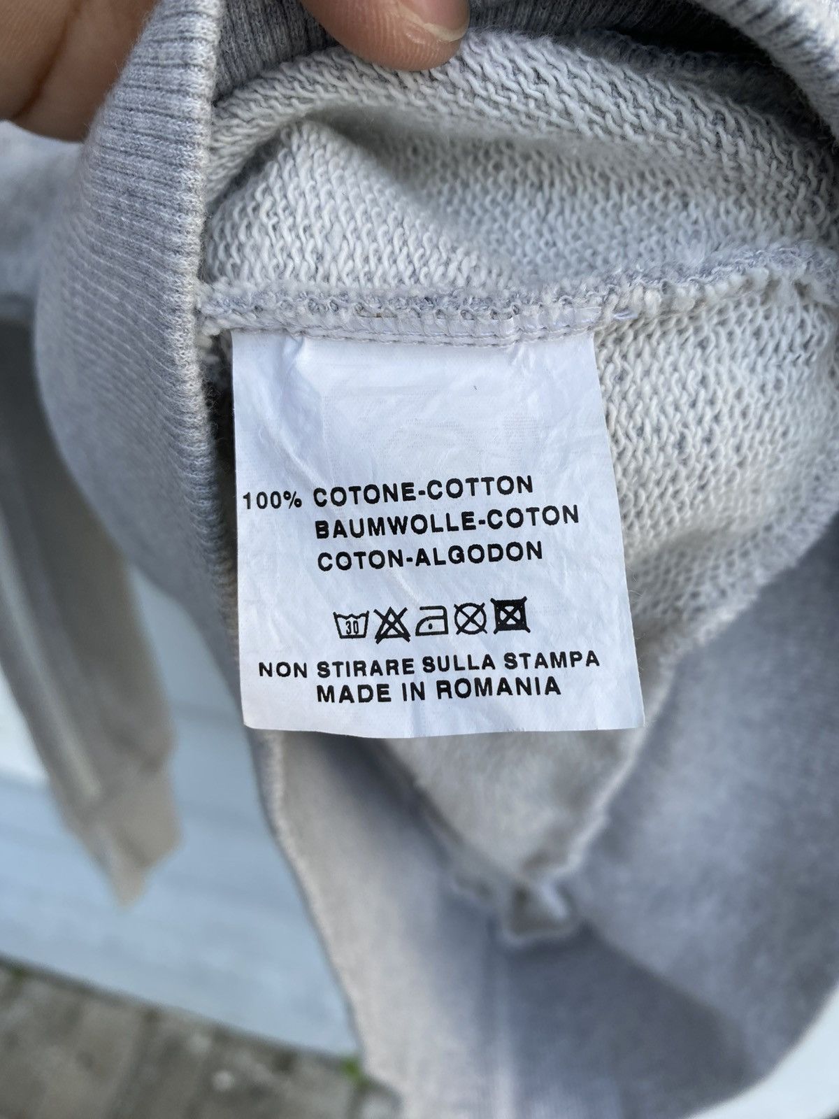 Japanese Brand × Other Hello Kitty Collaboration Distressed Hoodie Graphic Details Size S / US 4 / IT 40 - 18 Thumbnail