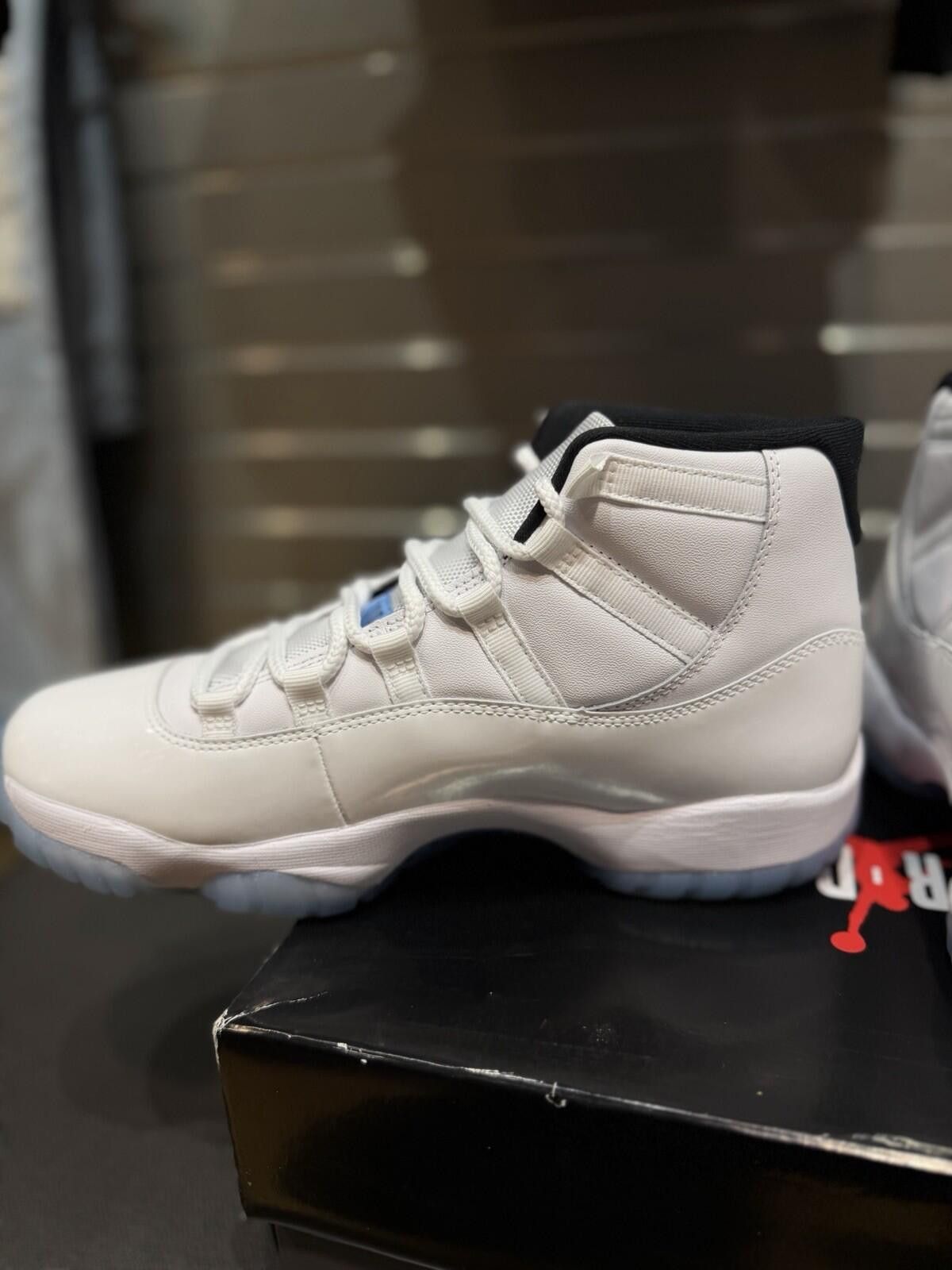 Jordan Brand Size 10 - Air Jordan 11 Retro 2024 Legend Blue / Columbia Size US 10 / EU 43 - 9 Thumbnail