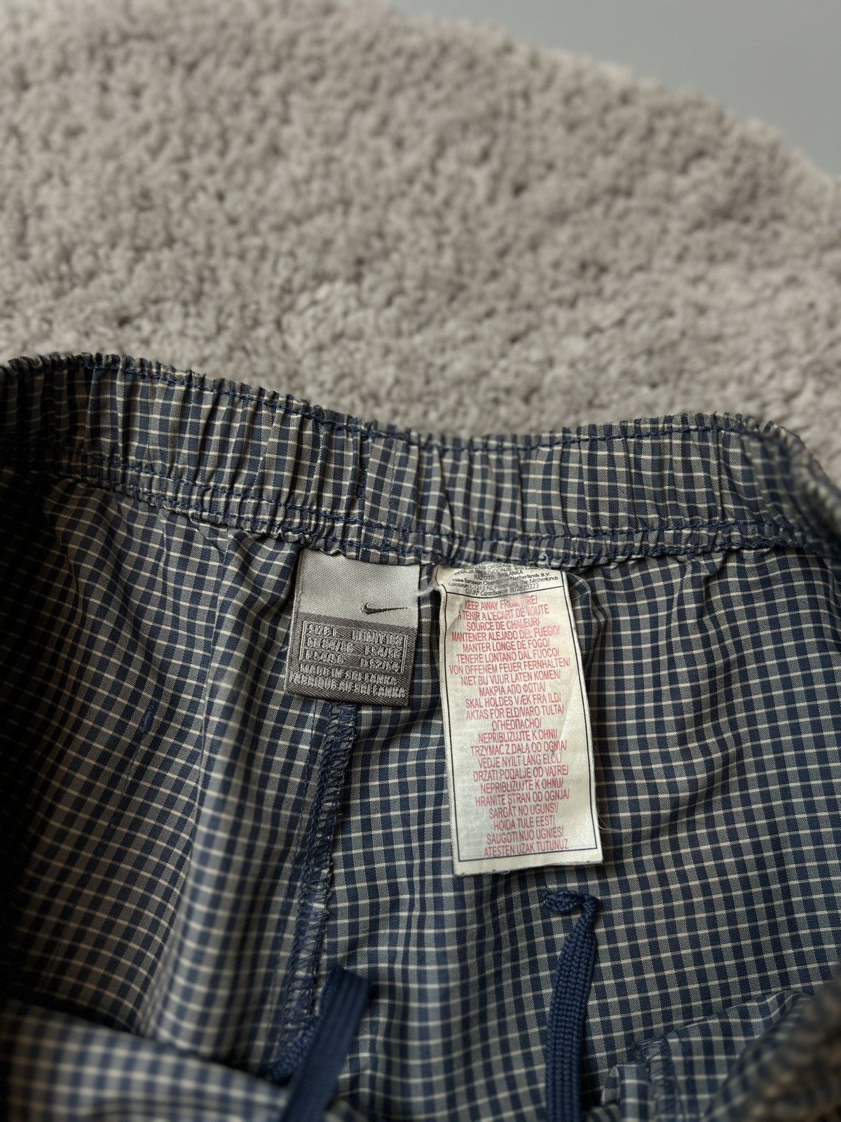 Nike × Vintage Vintage Nike Nylon Swoosh Big Logo Shorts Y2k Size S Size US 30 / EU 46 - 5 Thumbnail