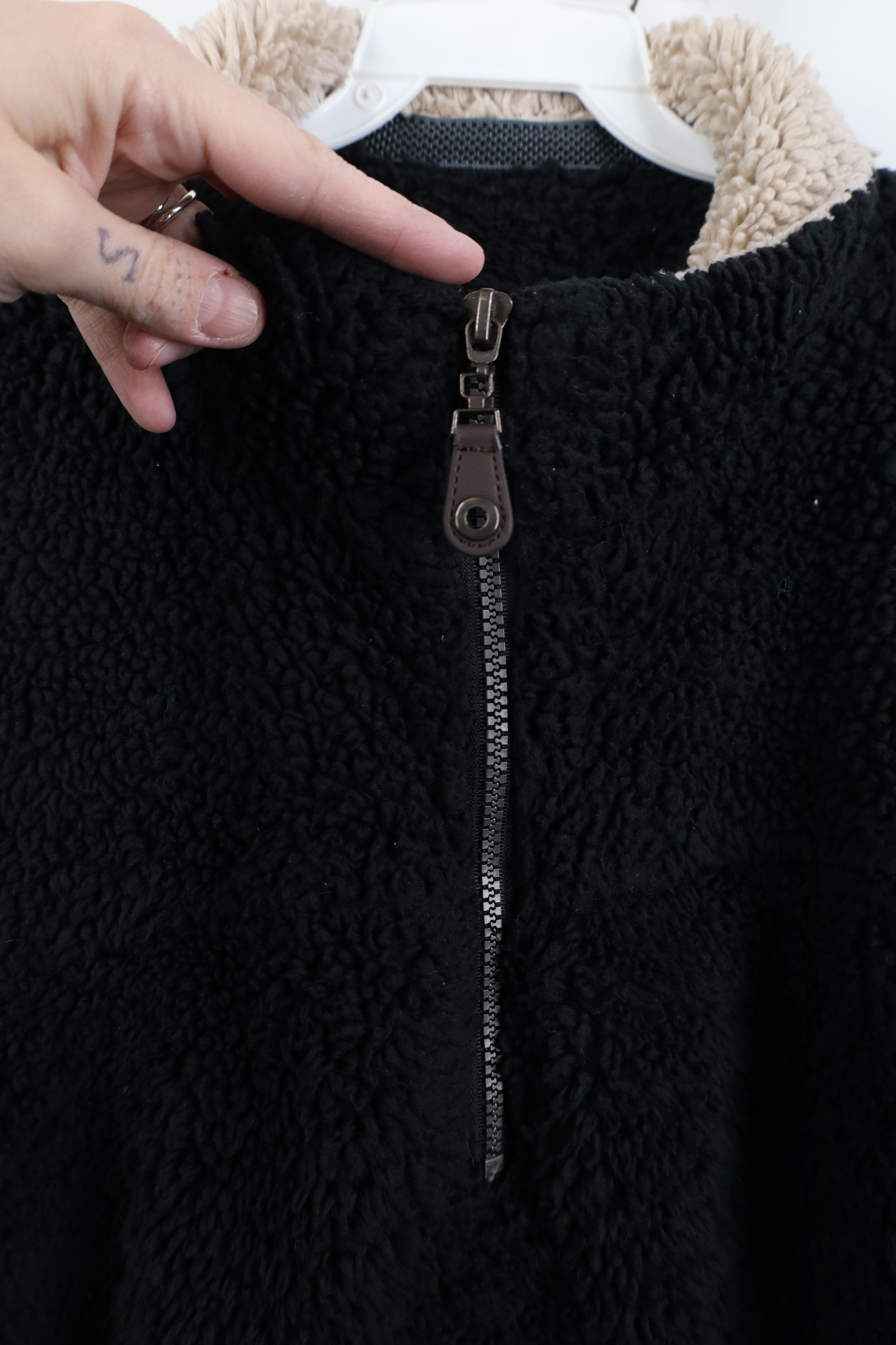 Vintage Vintage Y2K Streetwear Pile Fleece Pullover Sweater Black Size US XL / EU 56 / 4 - 7 Thumbnail
