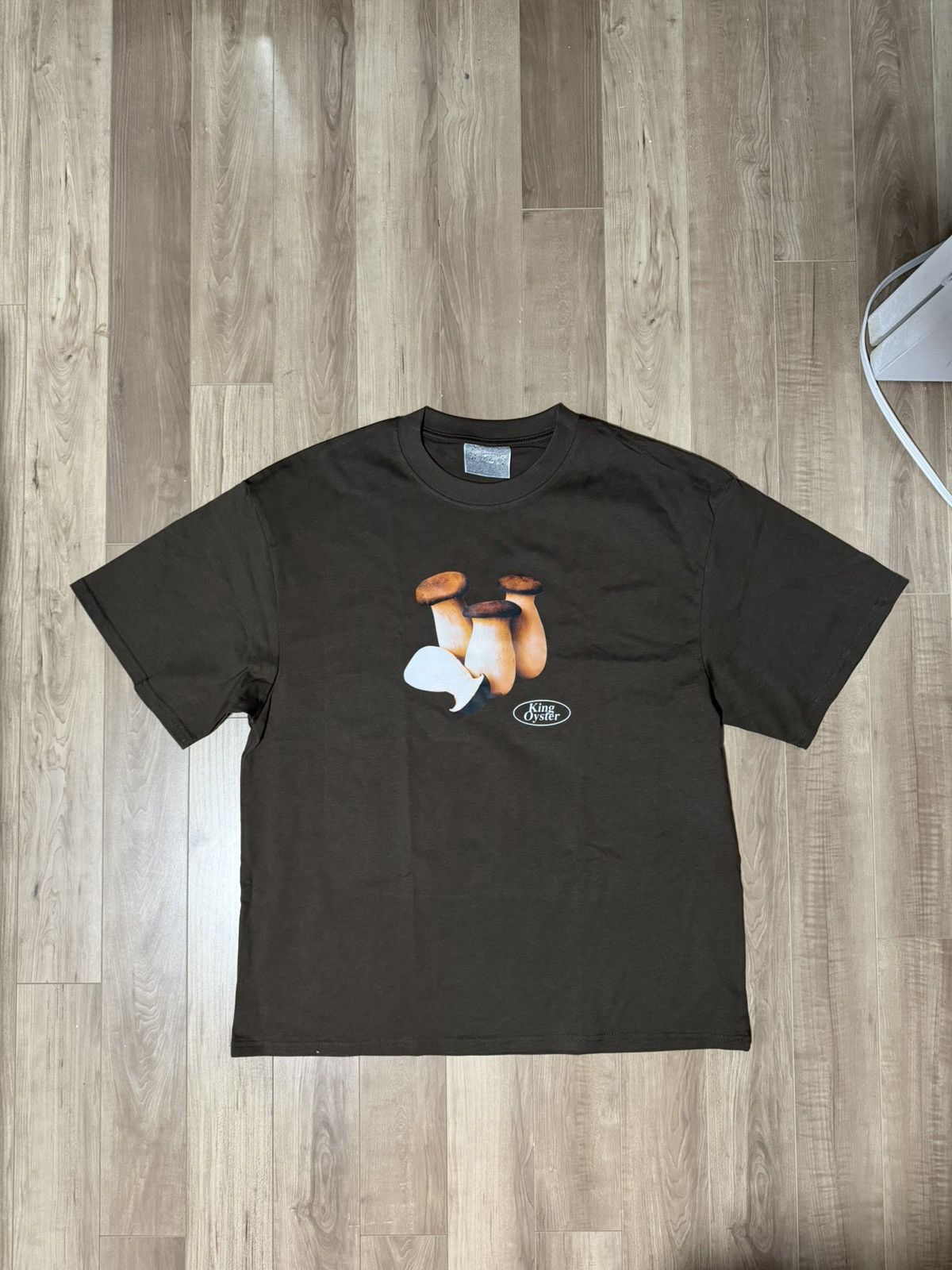 Vintage Vintage Brown casual retro mushroom print t-shirt Size US XL / EU 56 / 4 - 1 Preview