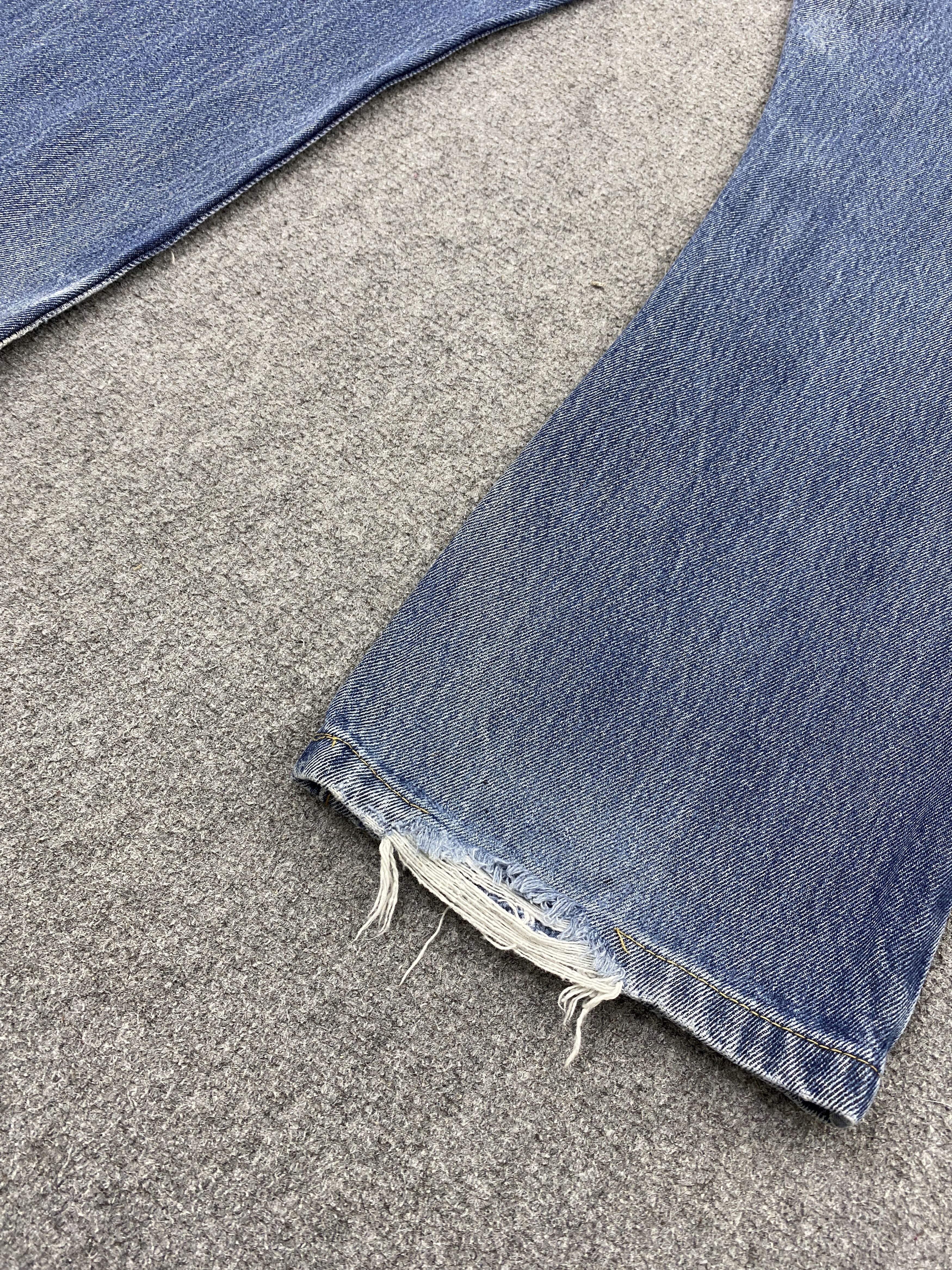 Levi's Vintage Levis 517 Flared Bootcut Denim DP2596 Size US 28 / EU 44 - 13 Thumbnail