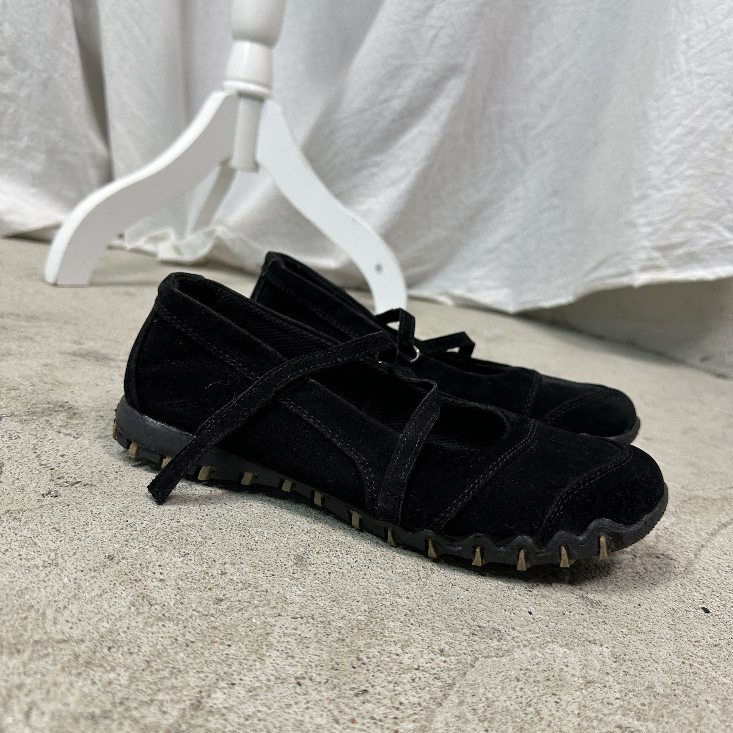 Vintage Vintage Avant Garde Asymmetrical Velcro Straps Mary Jane Y2K Size US 9 / IT 39 - 4 Thumbnail