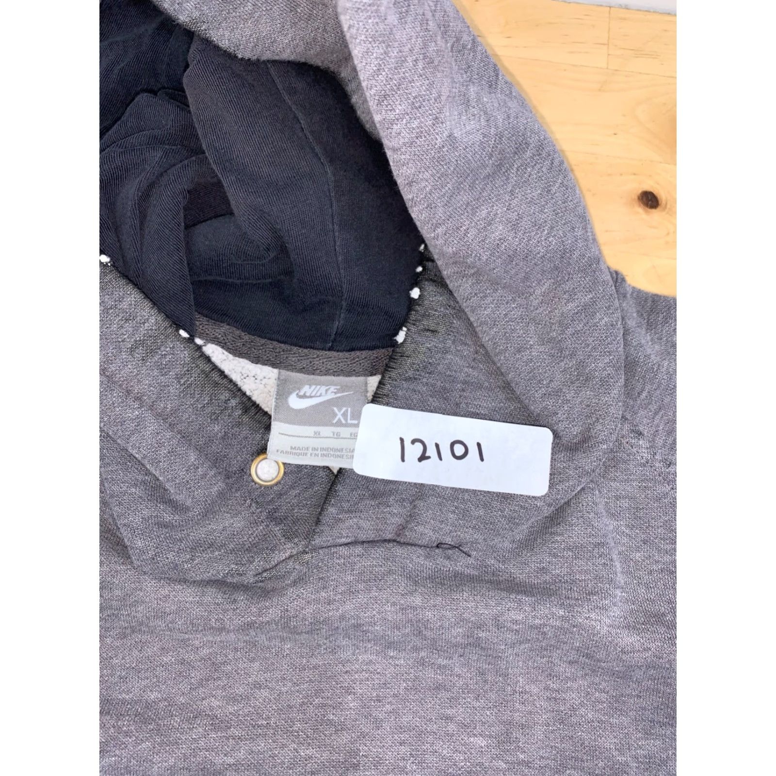 Nike VINTAGE Nike Hoodie Mens XL Gray Distressed Thrashed Faded Y2K 12101 Size US XL / EU 56 / 4 - 2 Thumbnail