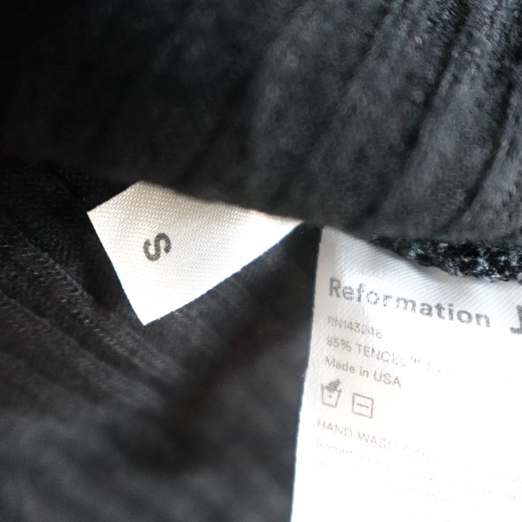 Reformation Reformation Top Blouse Short Sleeve Black Lyocell Knit Square Neck Womens Small Regular Fits Basic Casual Fall Spring Summer Size S / US 4 / IT 40 - 5 Thumbnail