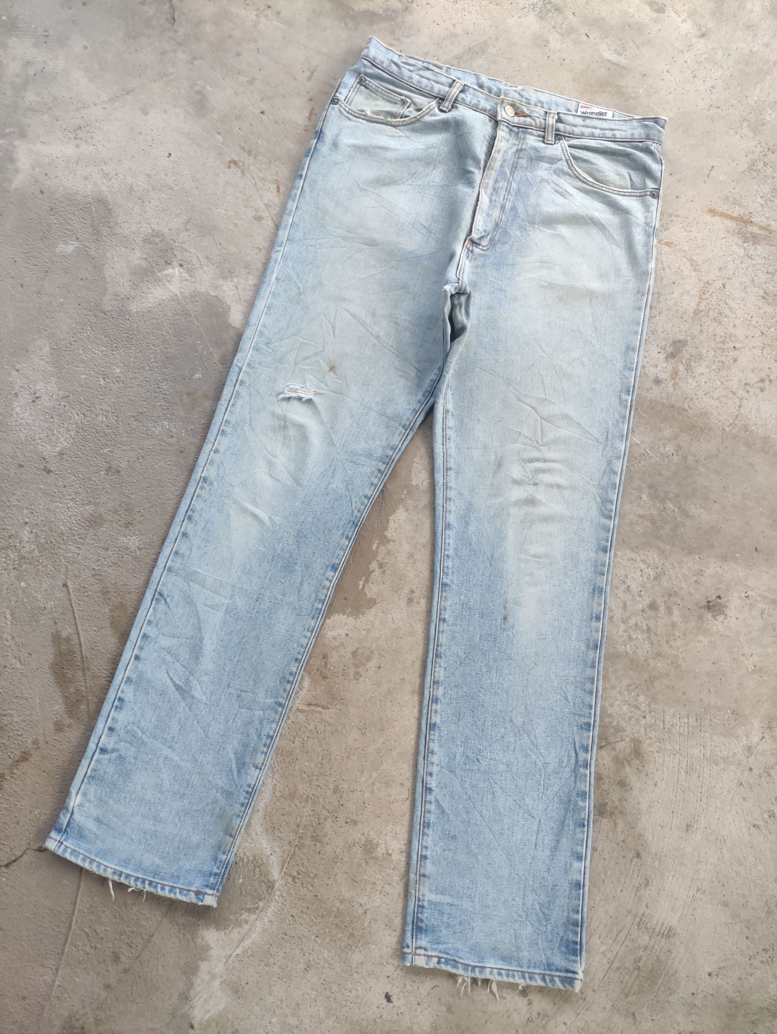 Wrangler Vintage Wrangler Distressed Faded Denim Pants Size US 34 / EU 50 - 2 Thumbnail