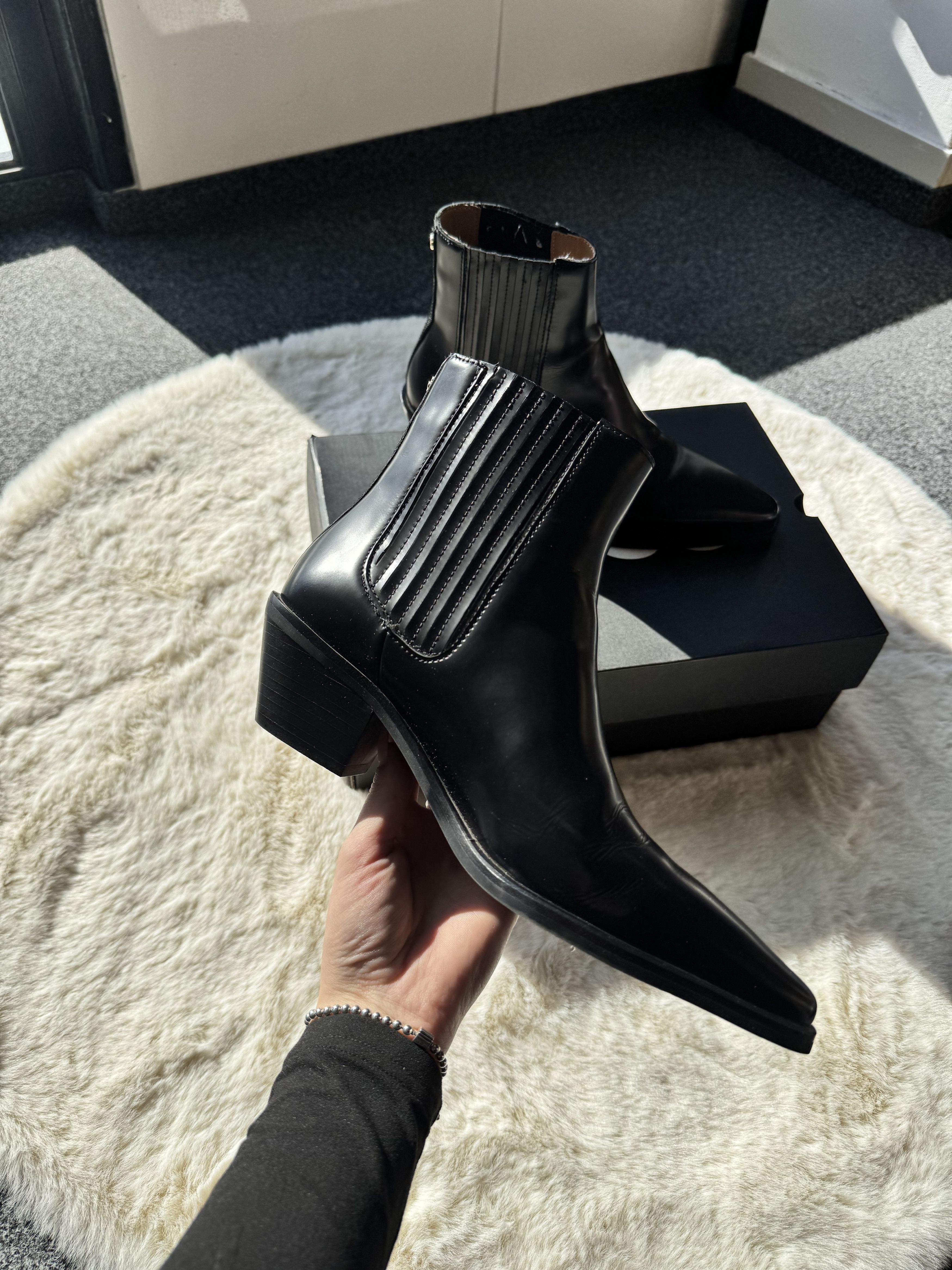 Hugo Boss BOSS Niara EU 39 black leather ankle cowboy boots Size US 9 / IT 39 - 4 Thumbnail