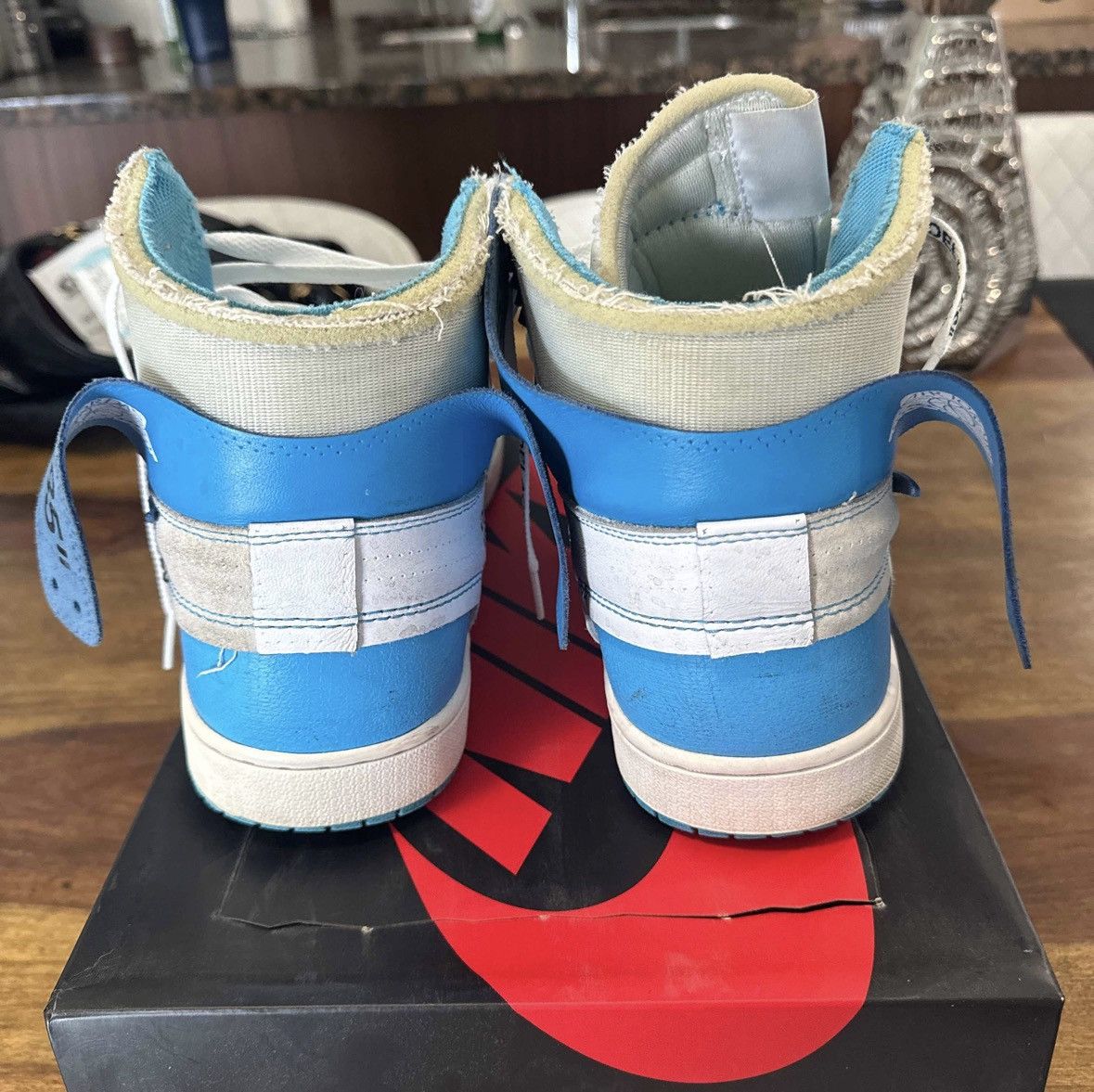Jordan Brand × Off-White Jordan 1 Off-White UNC Size 12 Size US 12 / EU 45 - 4 Thumbnail