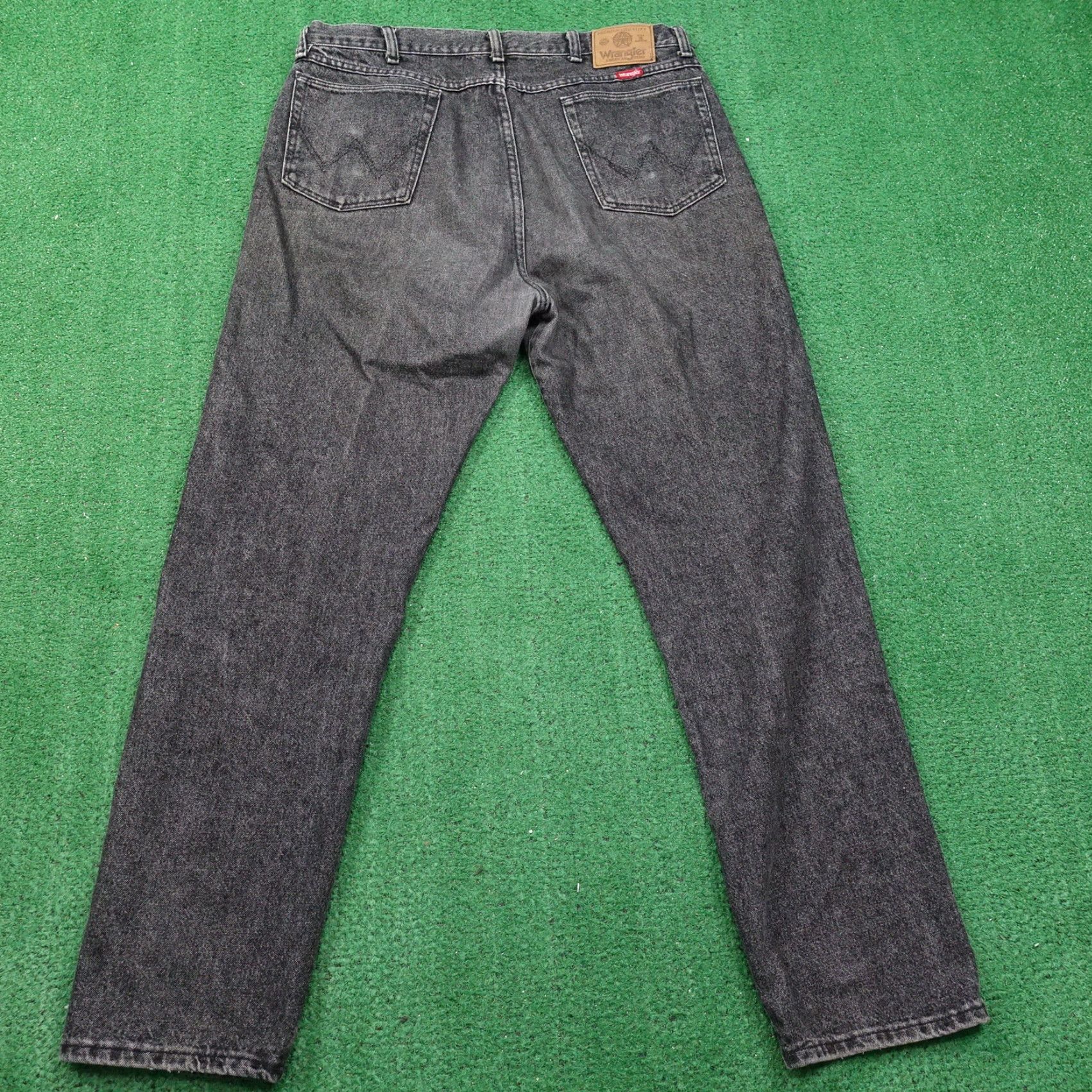 Wrangler VINTAGE WRANGLER CHARCOAL WASH DENIM JEANS MENS 38X34 USA MADE Size US 38 / EU 54 - 4 Thumbnail