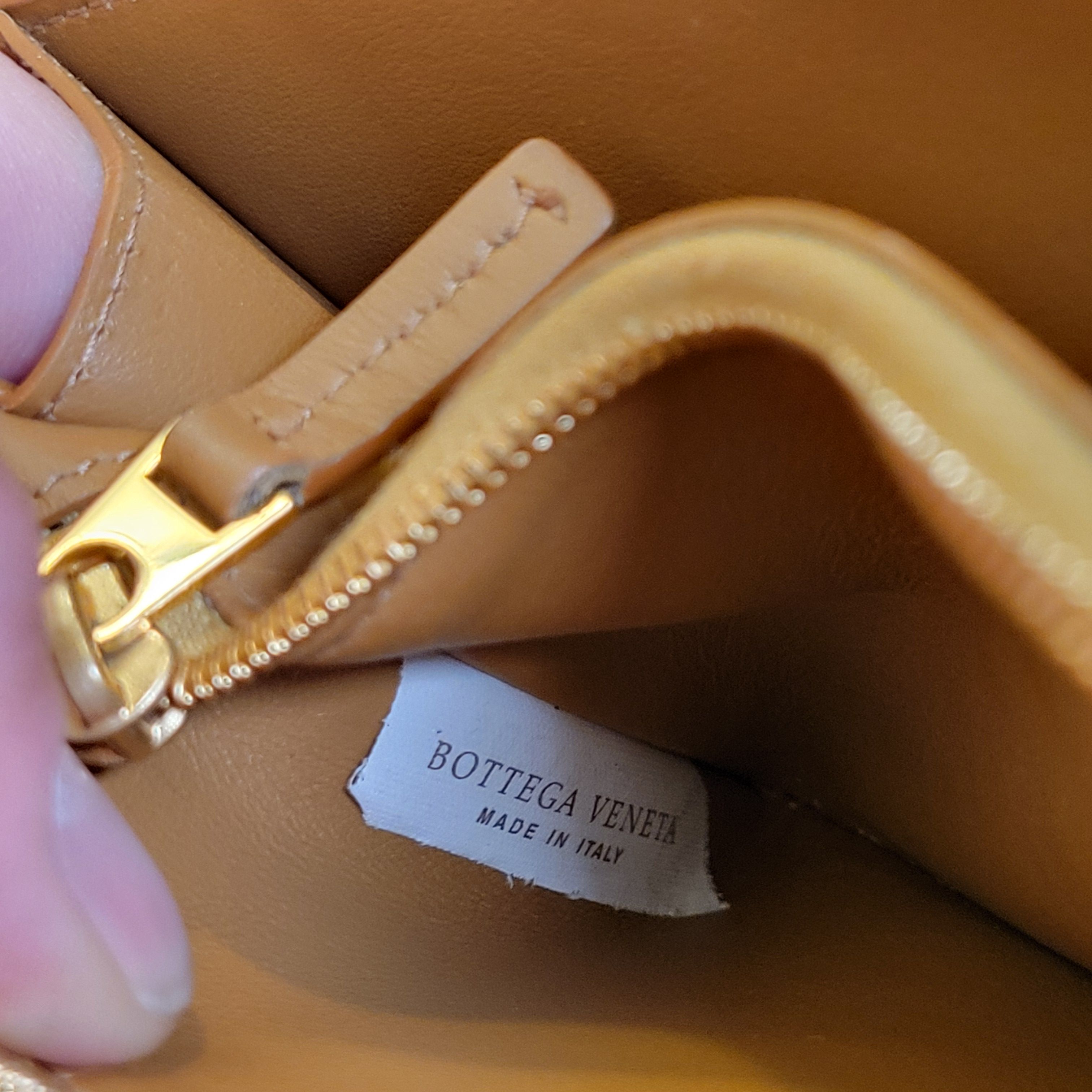 Bottega Veneta French Calfskin Continental Wallet Camel Turn Lock Size ONE SIZE - 12 Thumbnail
