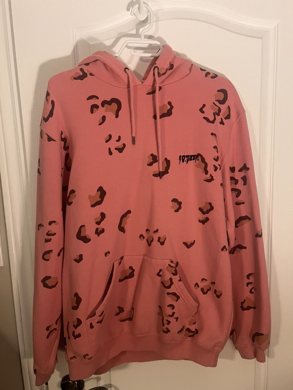 10 Deep 10 Deep Sound & Fury Men's Hoodie, Pink Chips Size US L / EU 52-54 / 3 - 1 Thumbnail