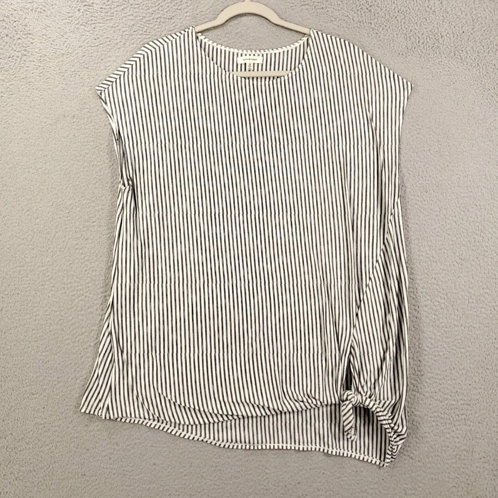 Vintage Max Studio Top Women’s 1X Boho Striped Black White Pullover Twist Waist Tie Top Size XL / US 12-14 / IT 48-50 - 2 Thumbnail