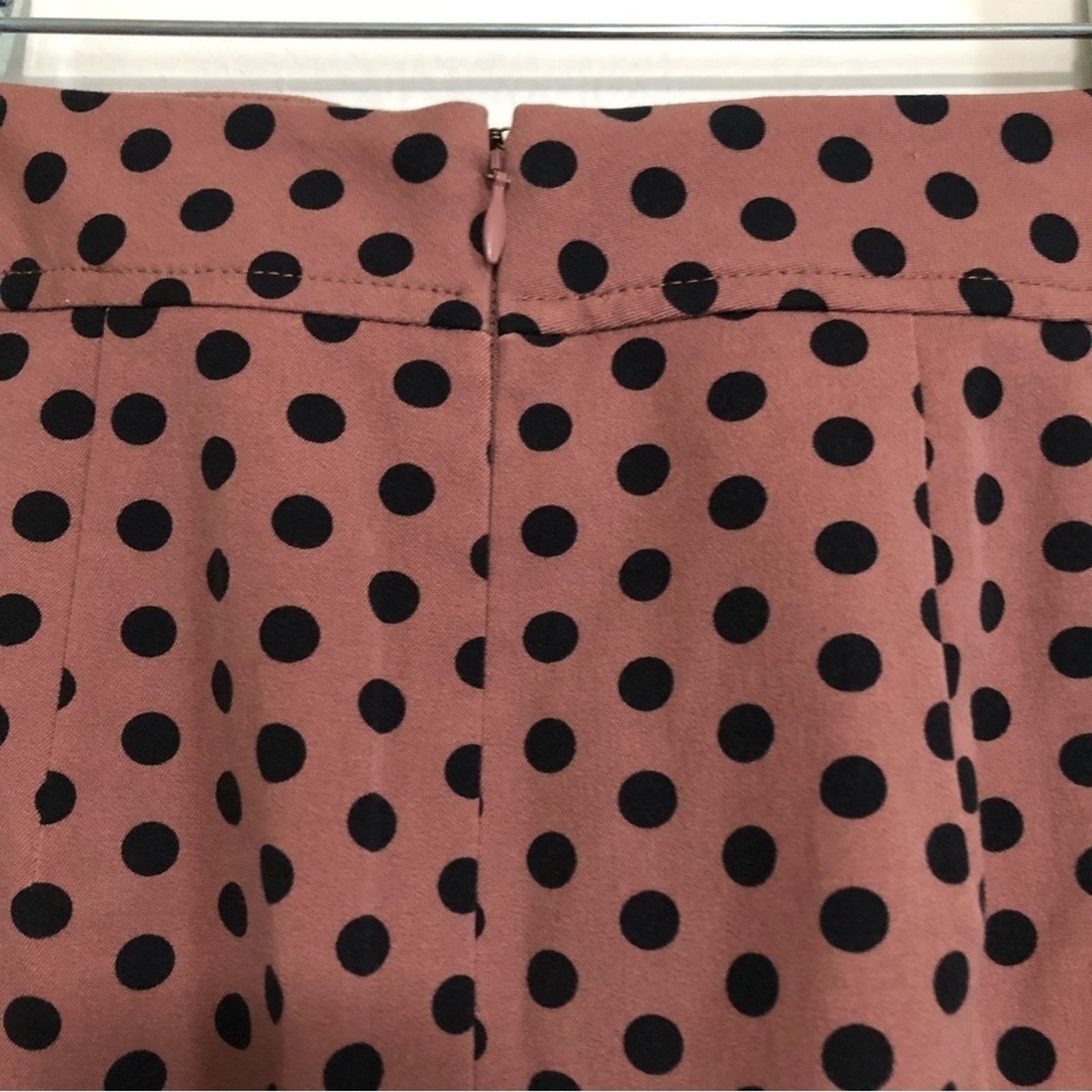 Loft Ann Taylor Loft Mauve Black Polka Dot Pencil Skirt Size 28" / US 6 / IT 42 - 3 Thumbnail