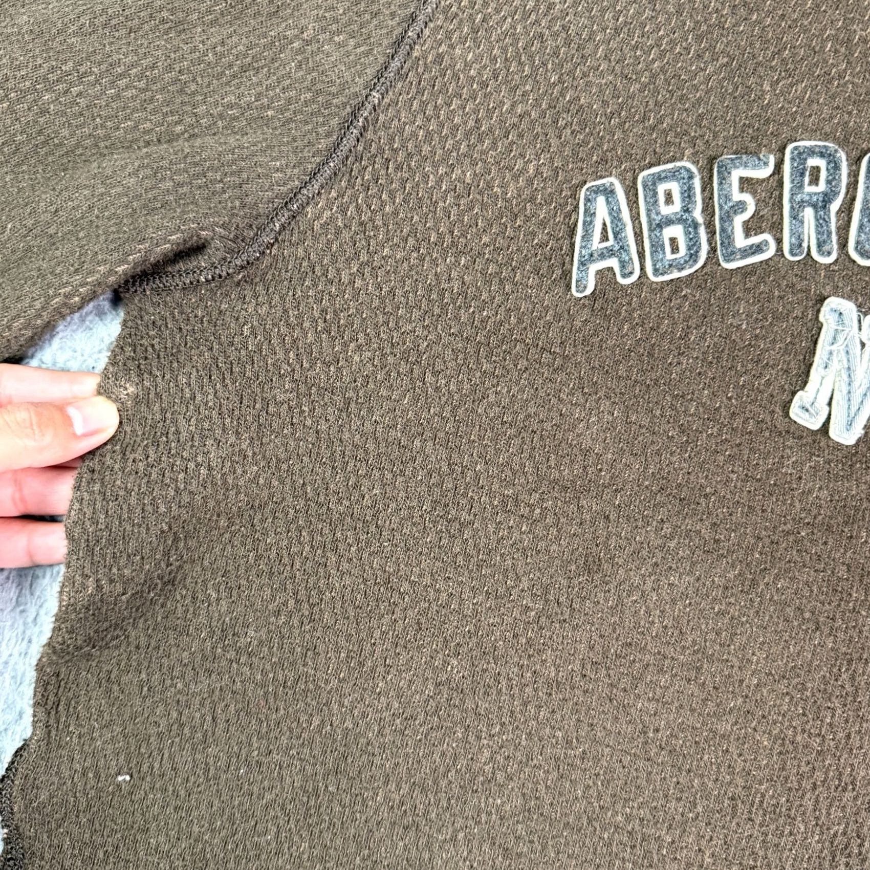 Abercrombie & Fitch VINTAGE Abercrombie & Fitch Waffle Knit Thermal Shirt Mens L Brown Muscle Fit Size US L / EU 52-54 / 3 - 4 Thumbnail