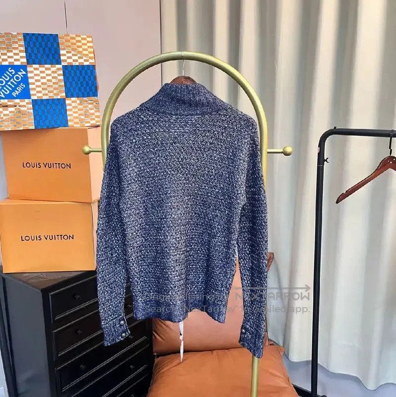 Chanel Chanel Women's Navy Knit Sweater Size S . Size S / US 4 / IT 40 - 2 Thumbnail