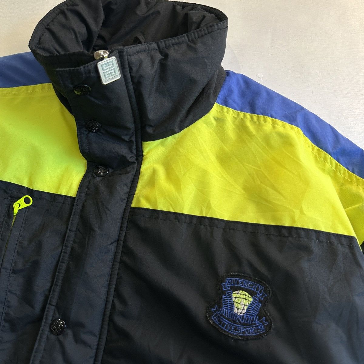 Givenchy Vintage GIVENCHY Active Sport Nylon Puff Jacket Size US L / EU 52-54 / 3 - 4 Thumbnail