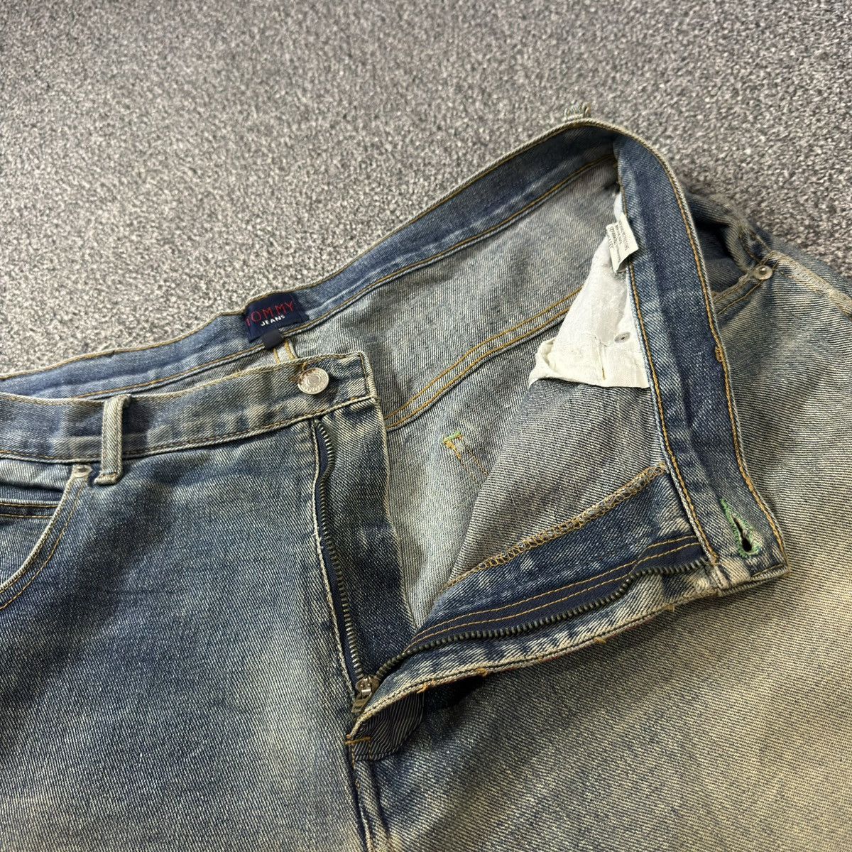 Hypebeast Distressed Baggy Tommy Jeans Vuja-De Balenciaga Style Size US 38 / EU 54 - 14 Thumbnail