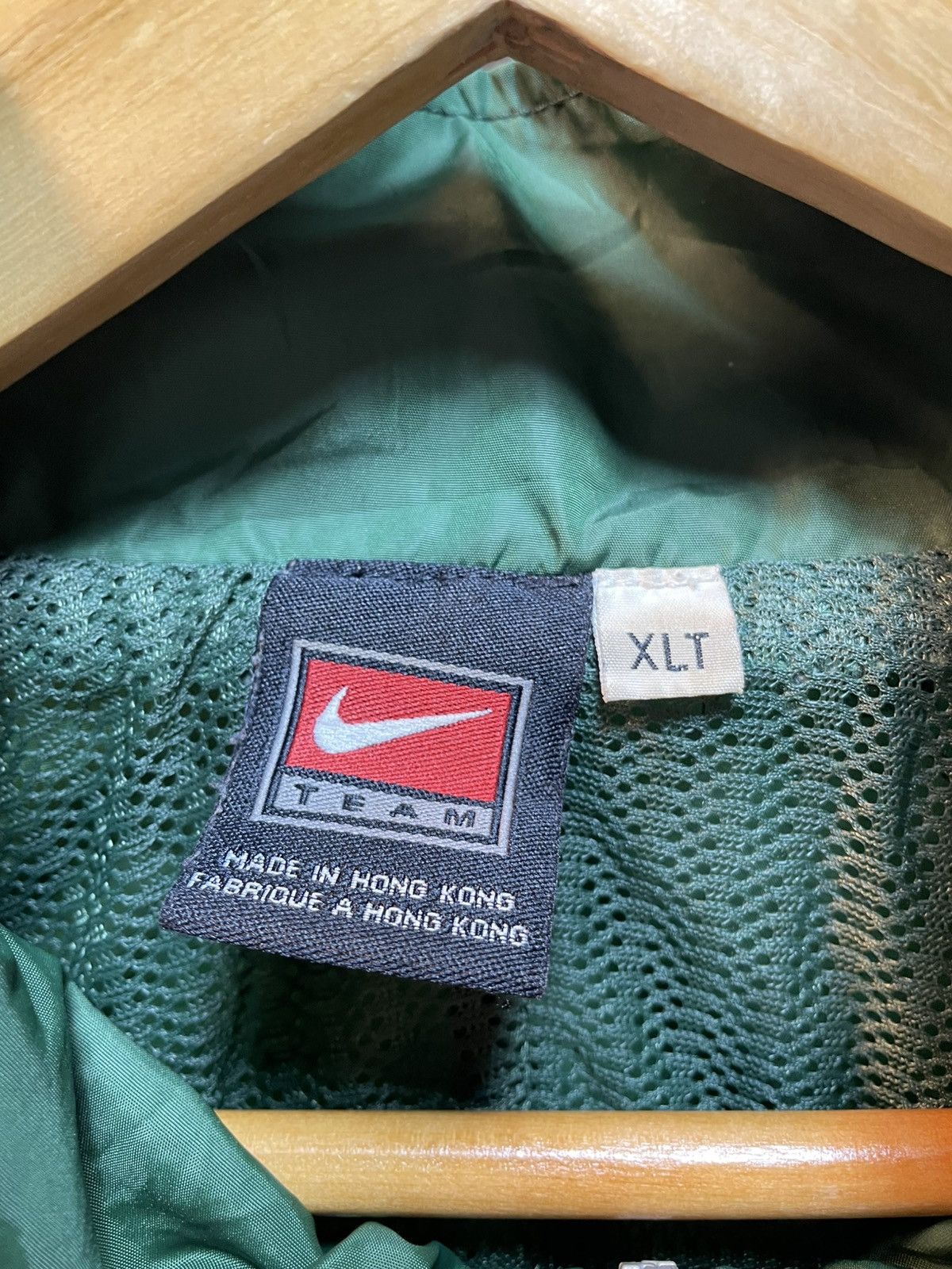 Nike Vintage Nike Windbreaker Jacket Size US L / EU 52-54 / 3 - 4 Thumbnail