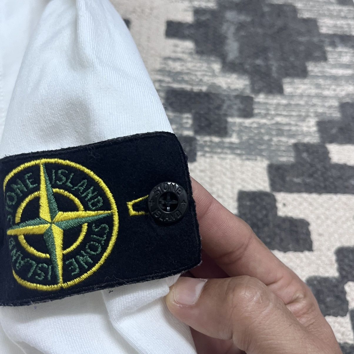 Stone Island Authentic Stone Island Longsleeve Like Sweatshirt Design Size US XL / EU 56 / 4 - 6 Thumbnail