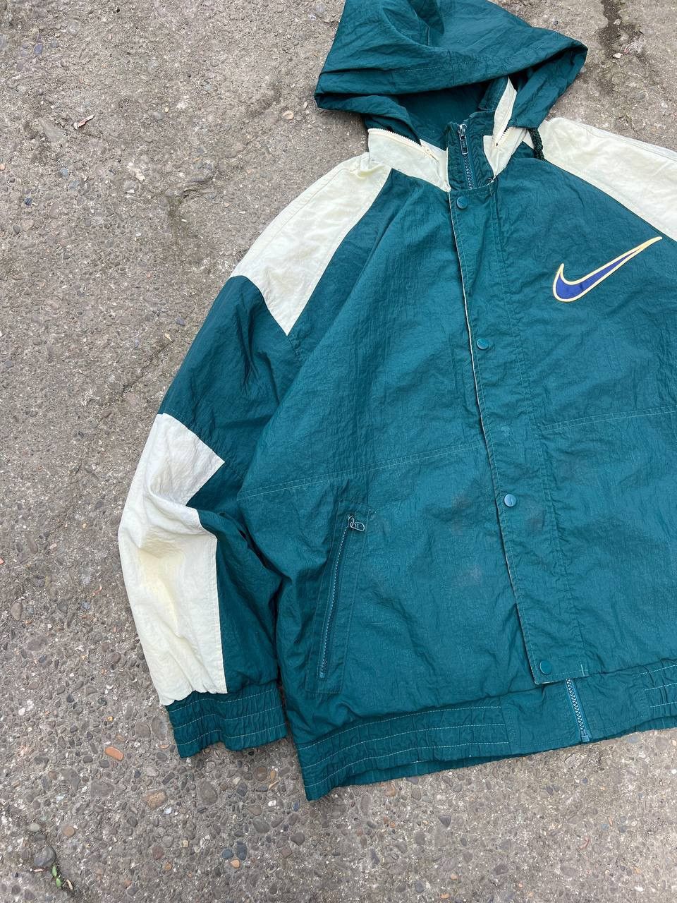 Other Nike 90s big swoosh nylon vintage jacket Size US L / EU 52-54 / 3 - 5 Thumbnail