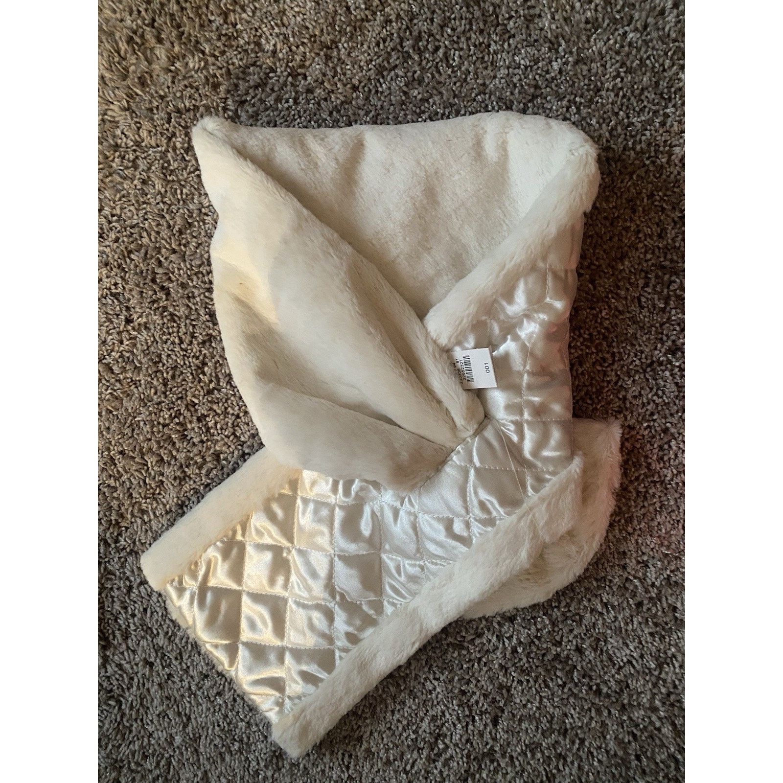 Talbots Cowl Fur Crushed Ivory Scarf from Talbots Size ONE SIZE - 1 Thumbnail