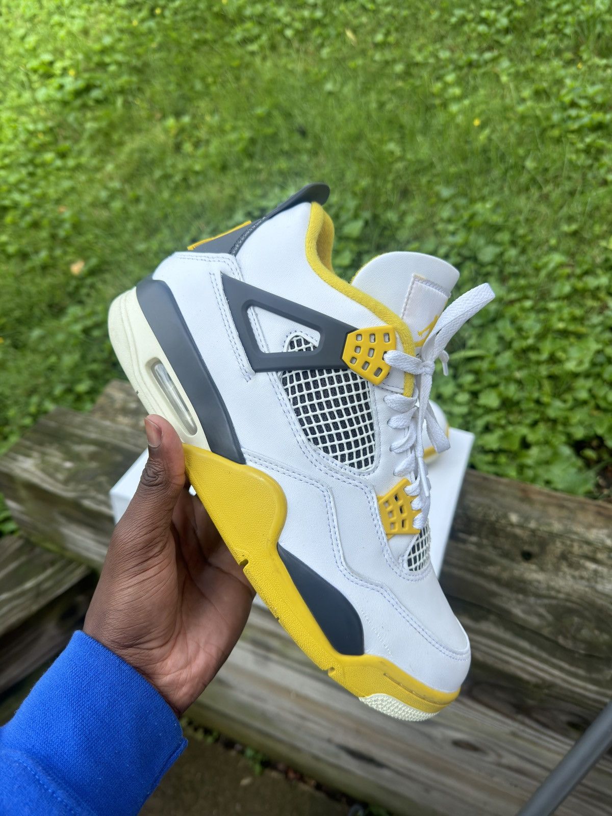 Jordan Brand Air Jordan 4 Retro Vivid Sulfur Size US 10.5 / EU 43-44 - 1 Thumbnail