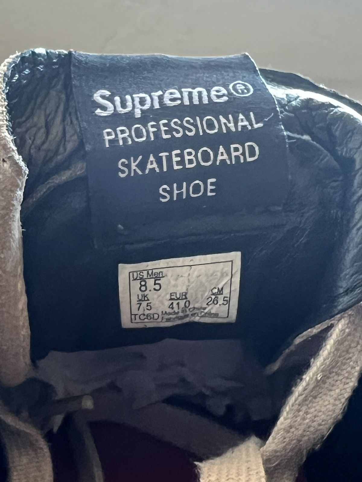 Supreme × Vans Supreme Eat Me Vans Size US 8.5 / EU 41-42 - 6 Thumbnail