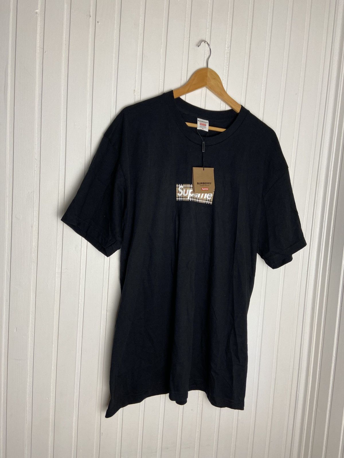 New Supreme Burberry Box Logo Tee Rare Size XL Cotton 100%