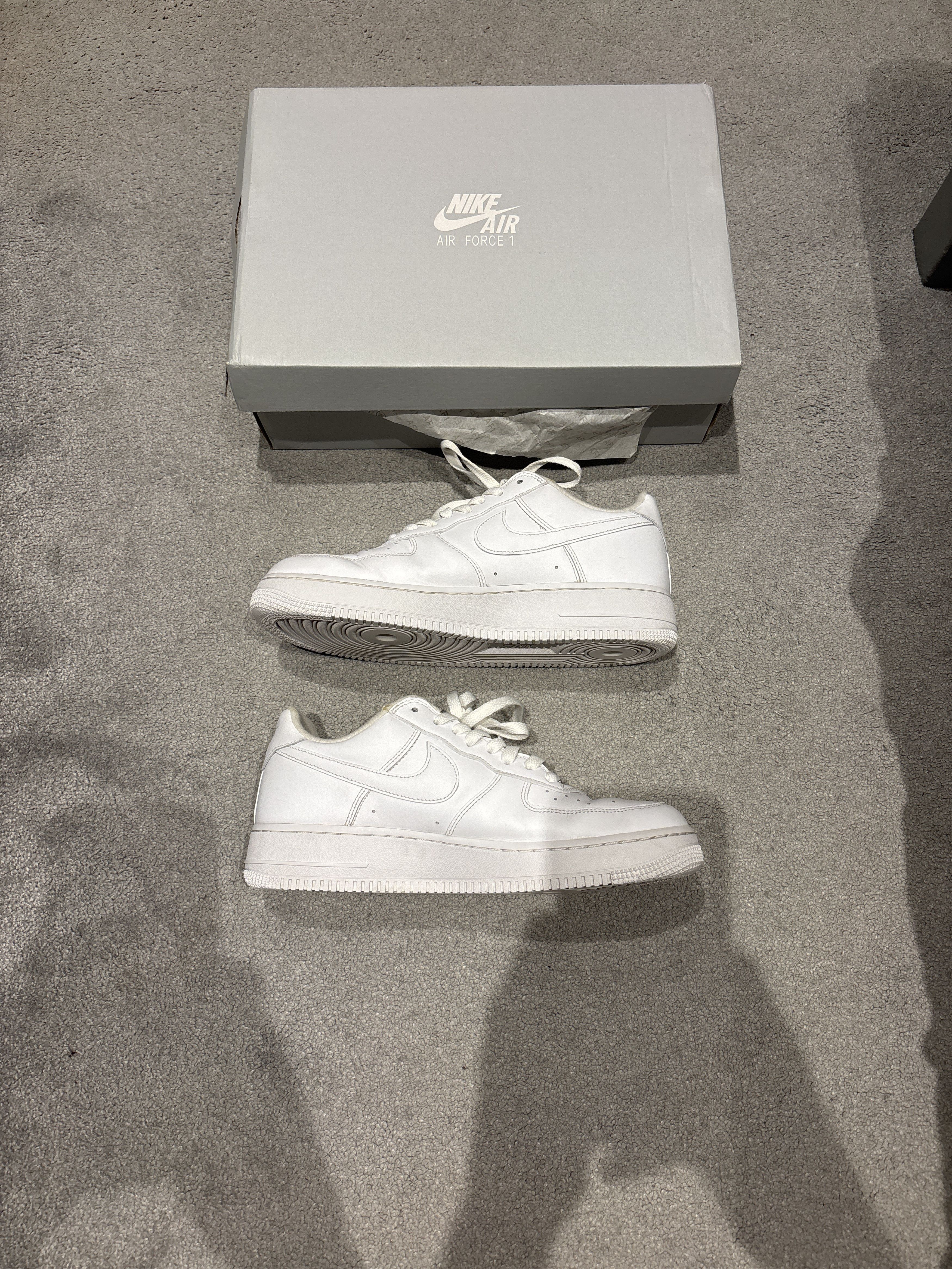 Nike × Supreme Nike x Supreme Air Force 1s Size US 9 / EU 42 - 2 Thumbnail