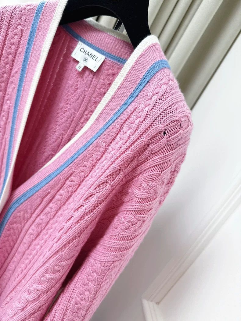 Chanel Chanel 23p spring and summer preview pink blue border v-ne Size XS / US 0-2 / IT 36-38 - 4 Thumbnail