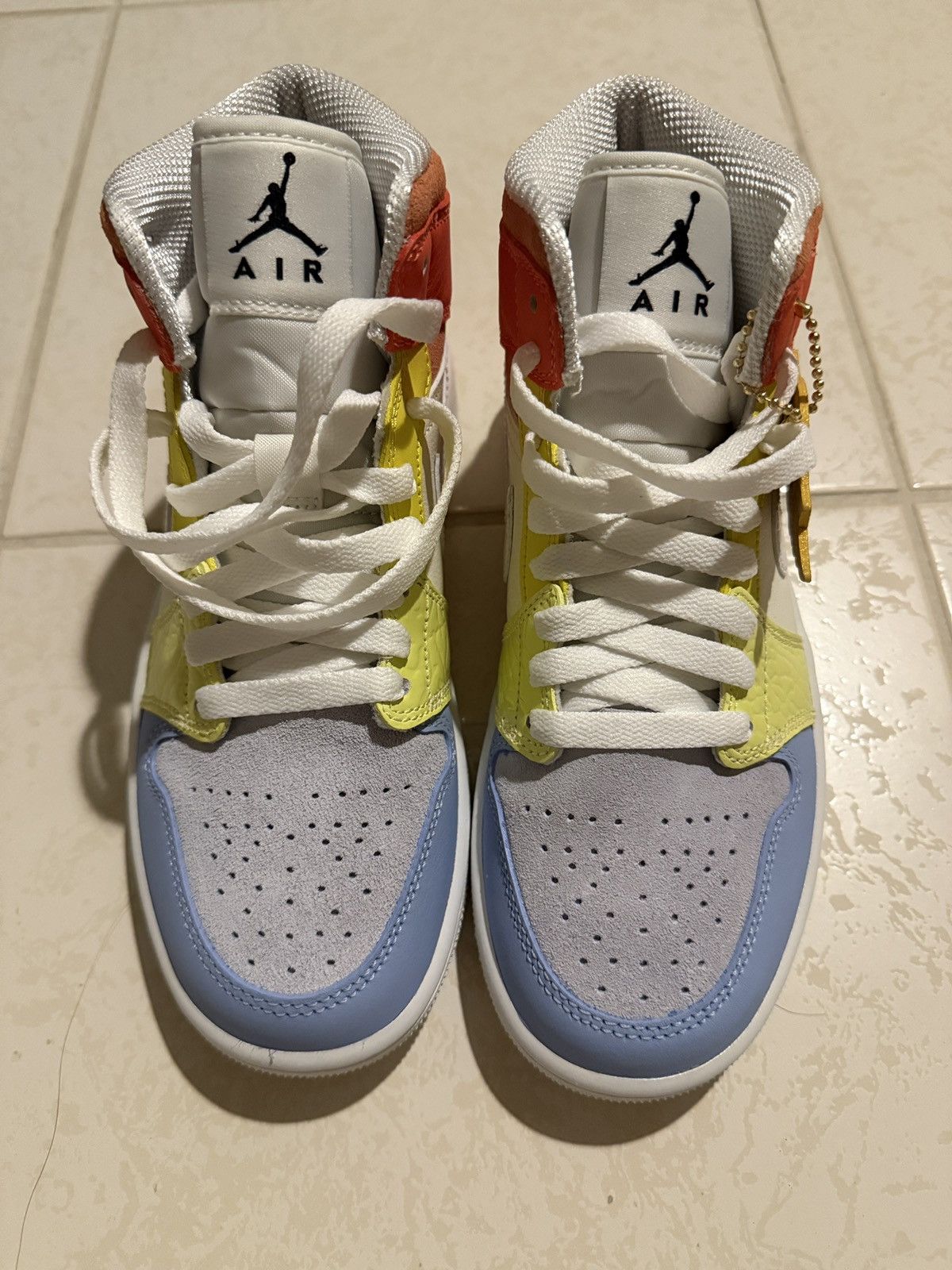 Nike nike womens air jordan 1 mids to my first coach Size US 5 / IT 35 - 3 Thumbnail