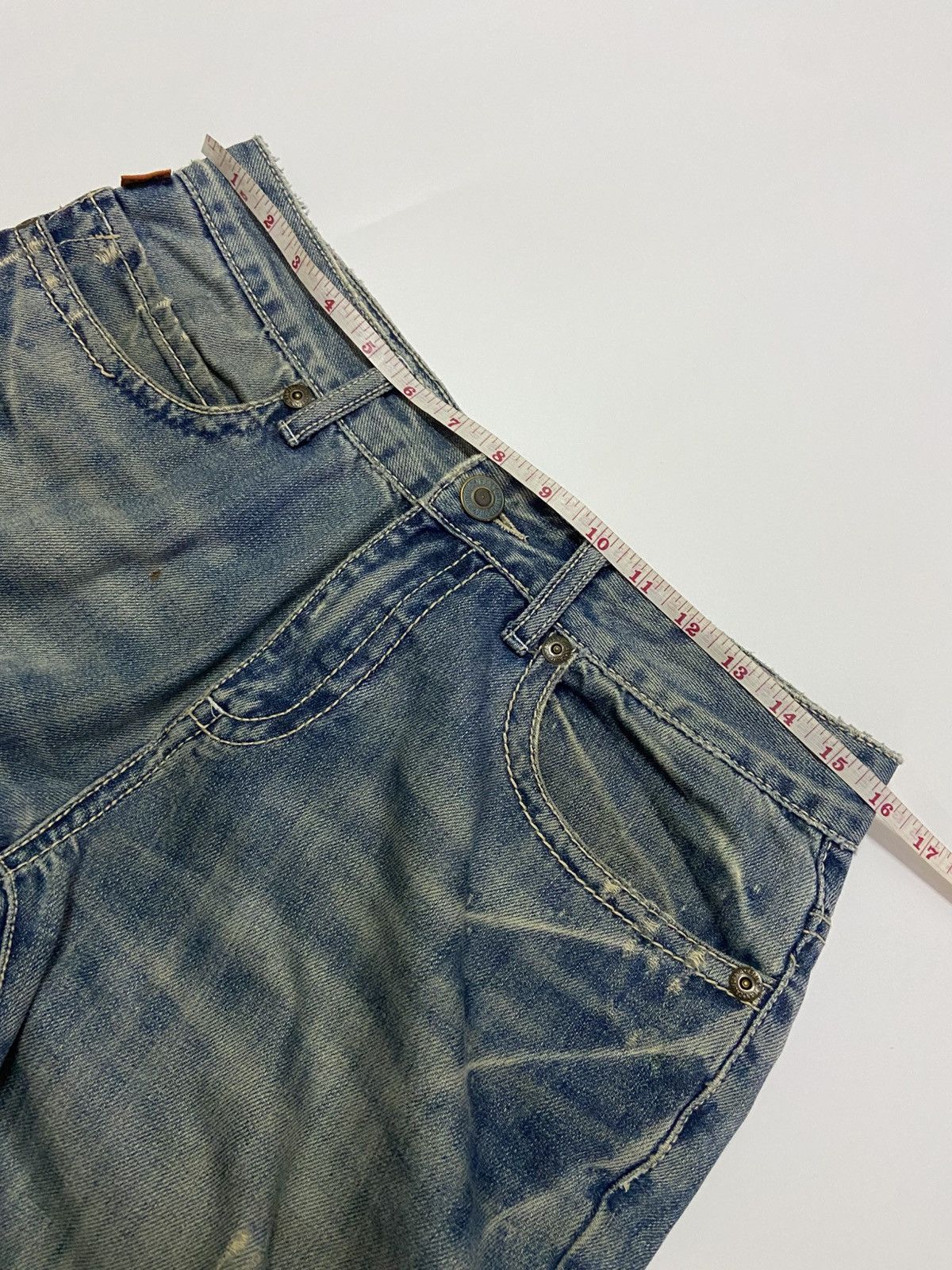 Robins Jeans DISTRESSED ROBIN'S JEANS Size US 31 - 14 Thumbnail